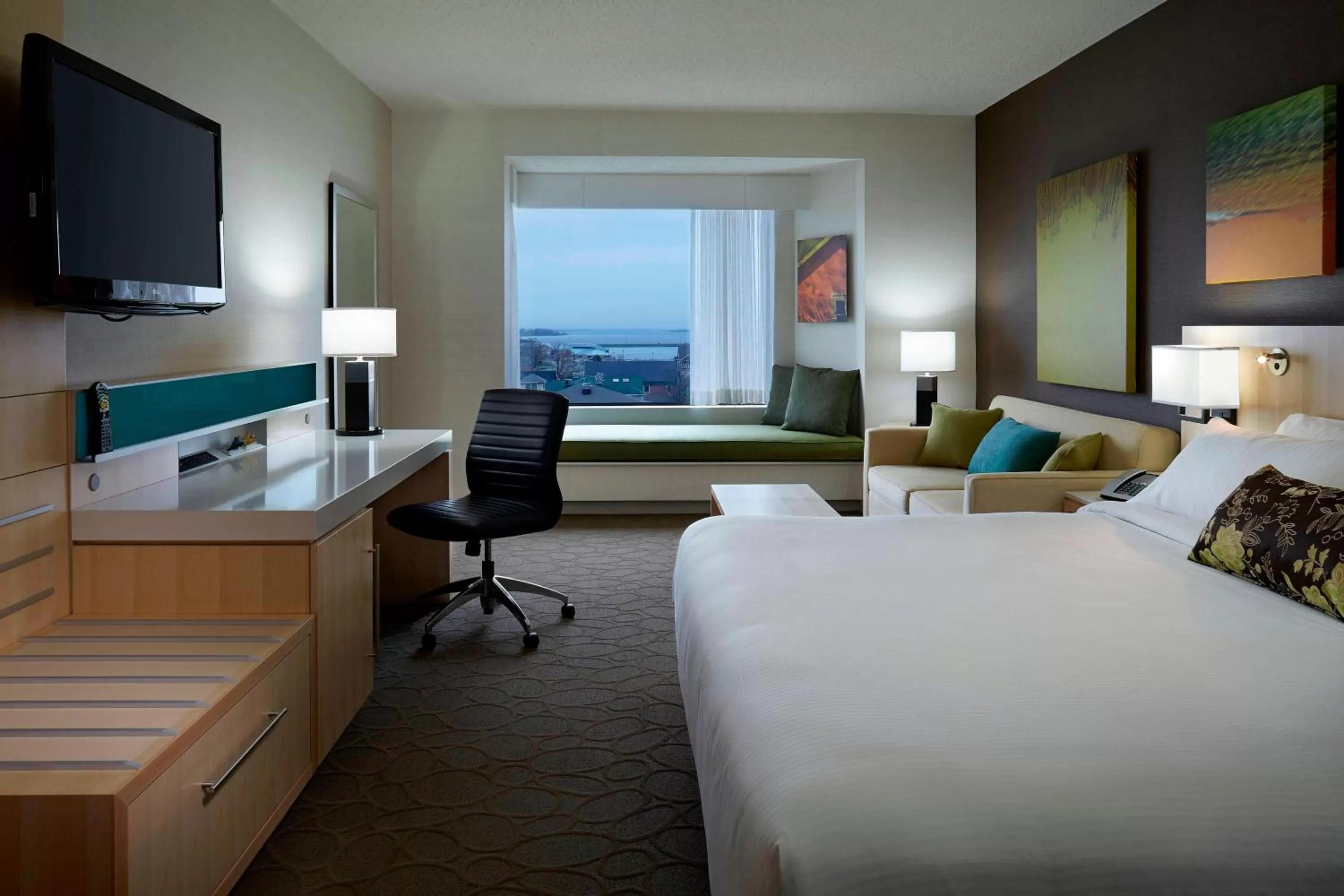 Photo of the whole room, Bed in Delta Hotels by Marriott Prince Edward