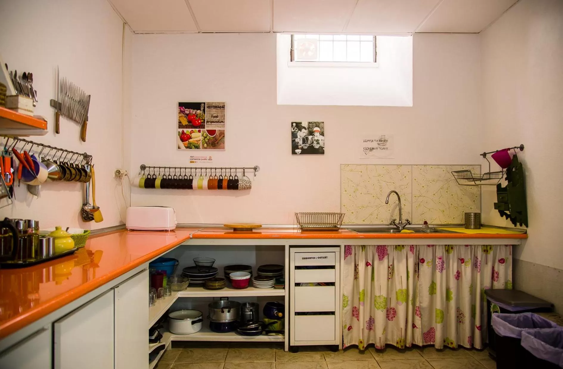 Kitchen or kitchenette, Kitchen/Kitchenette in Backpacker Al-Katre