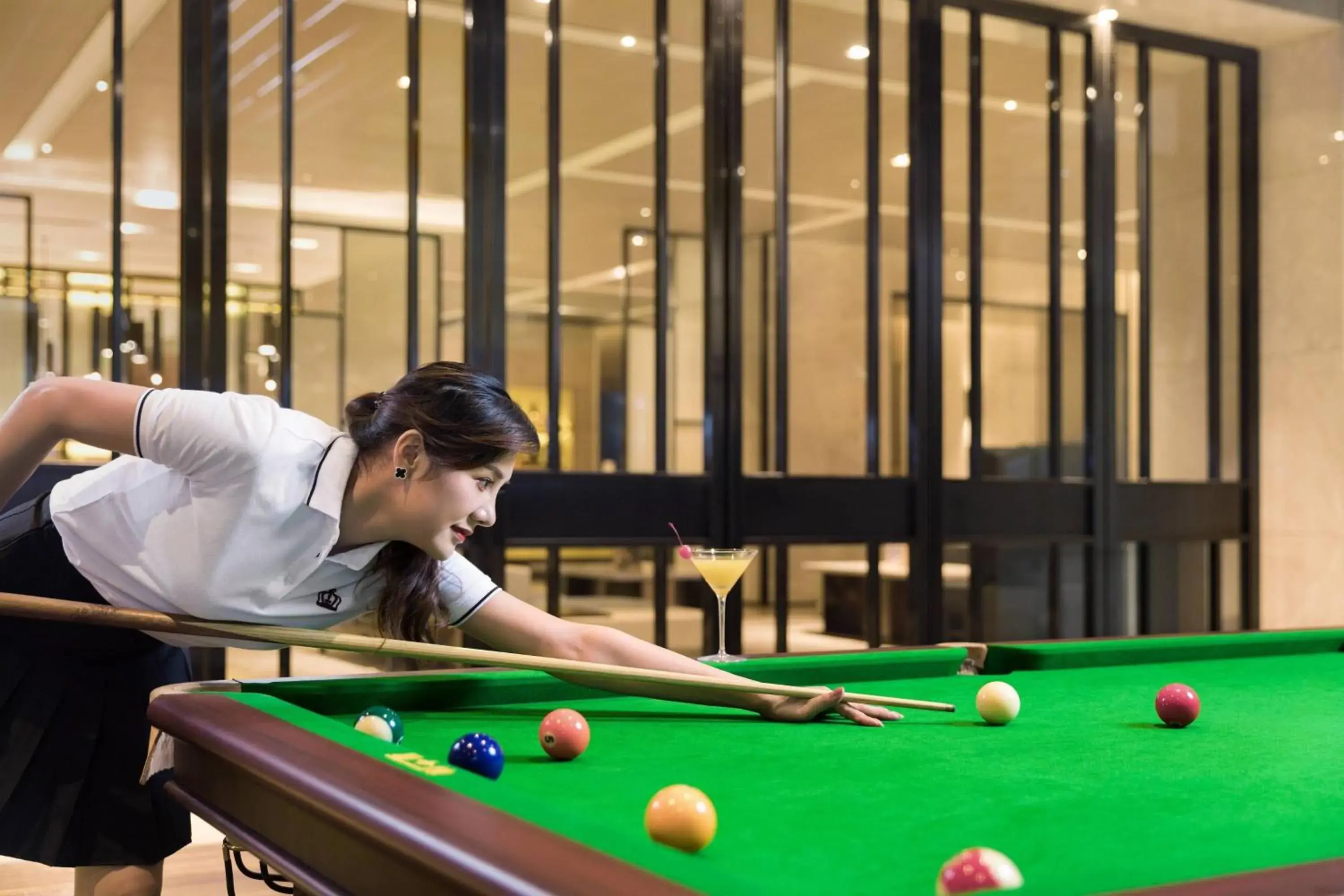 Lounge or bar, Billiards in Courtyard by Marriott Shenzhen Bao'an