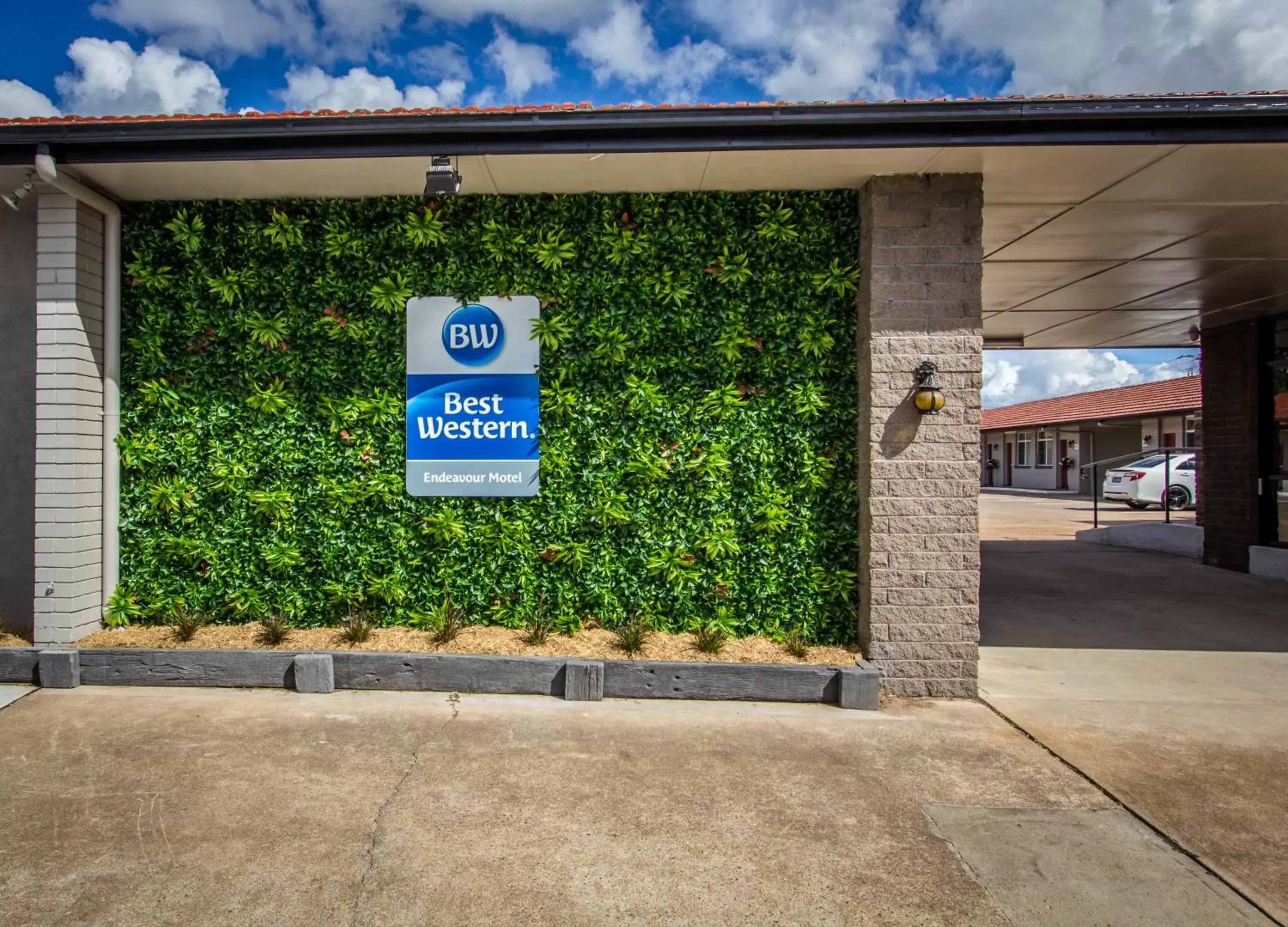 Facade/entrance in Best Western Endeavour Motel