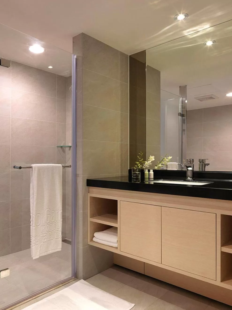 Shower in Tao Garden Hotel