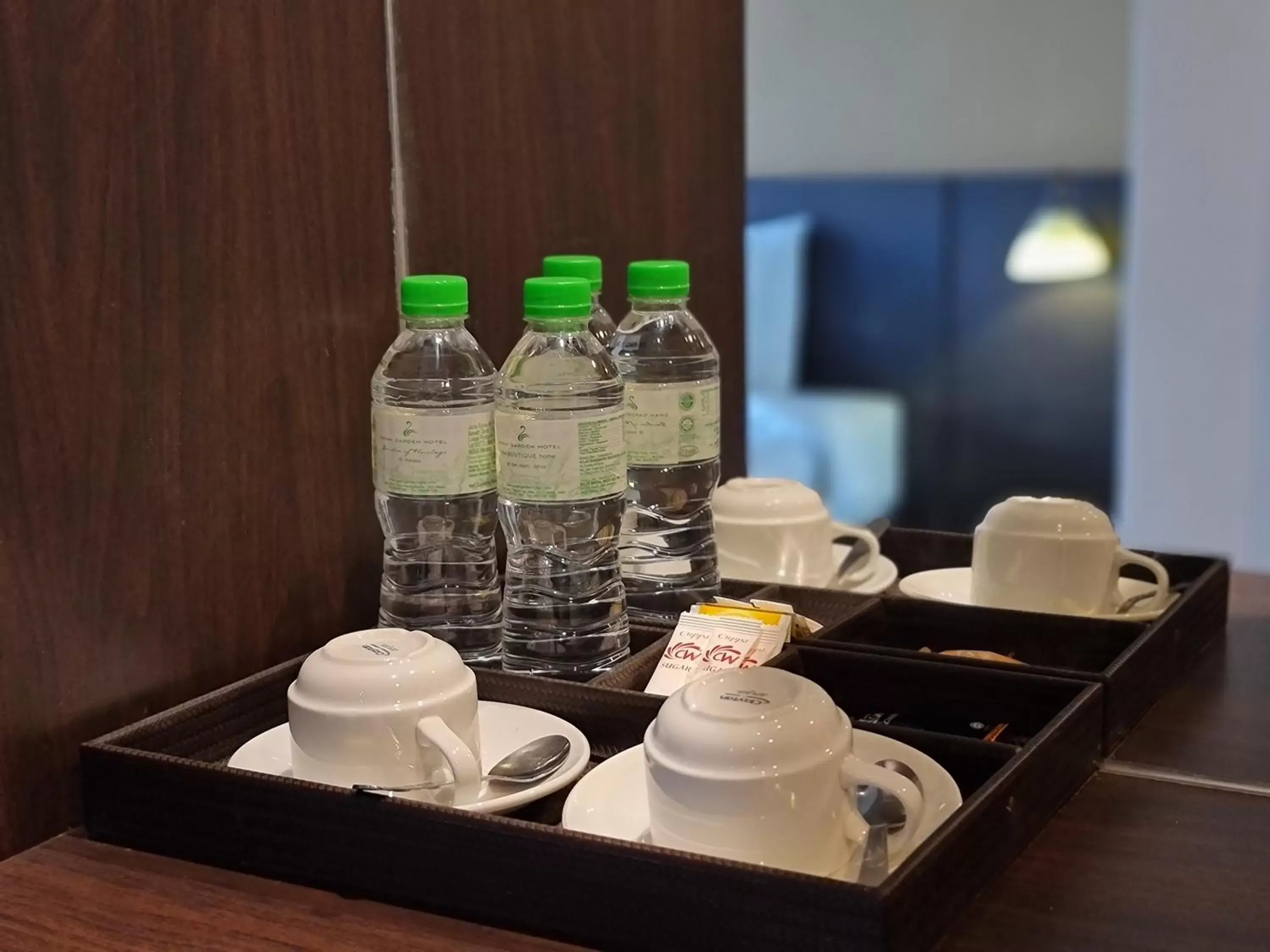 Coffee/tea facilities in Swan Garden Hotel