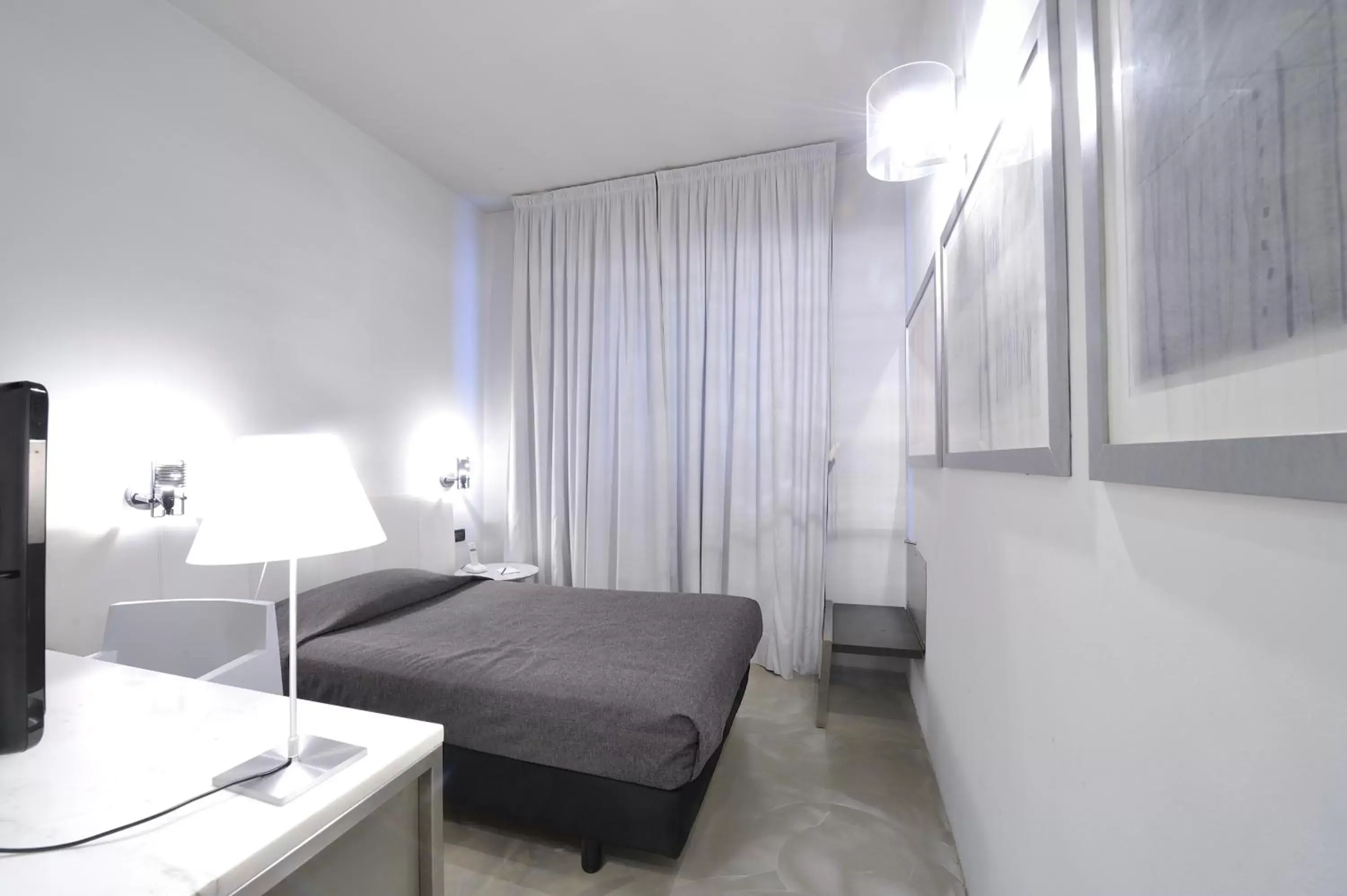 Bed in Art Hotel Boston Bed in Art Hotel Boston