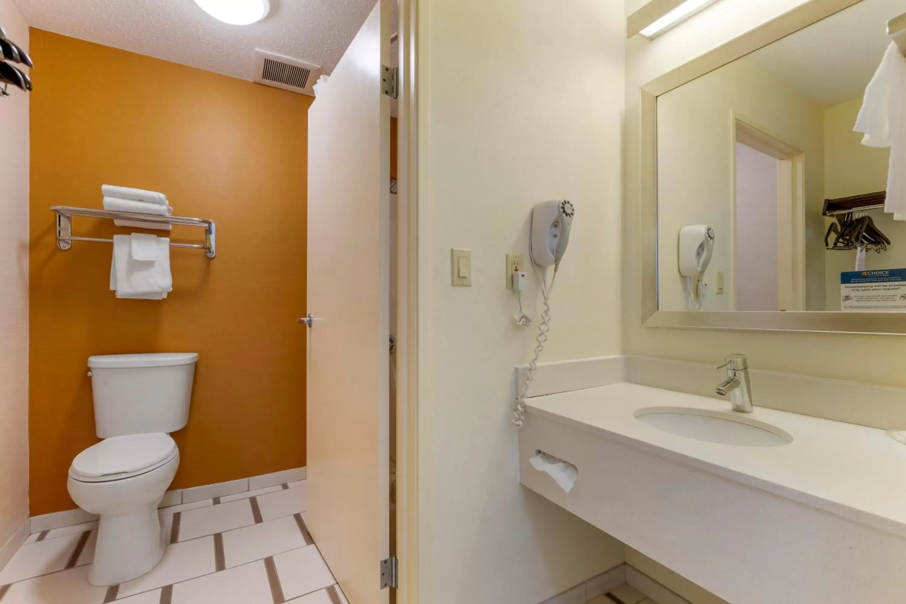 Bathroom in Quality Inn & Suites Keokuk North