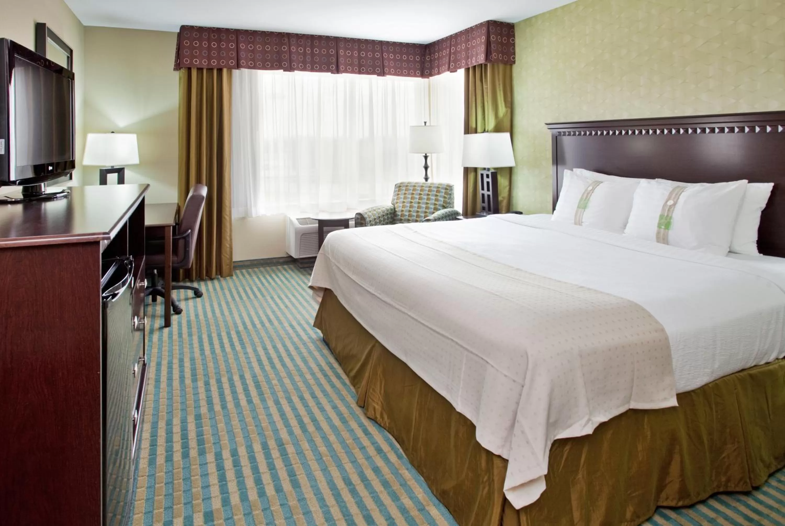 Bedroom, Bed in Holiday Inn Columbia East by IHG