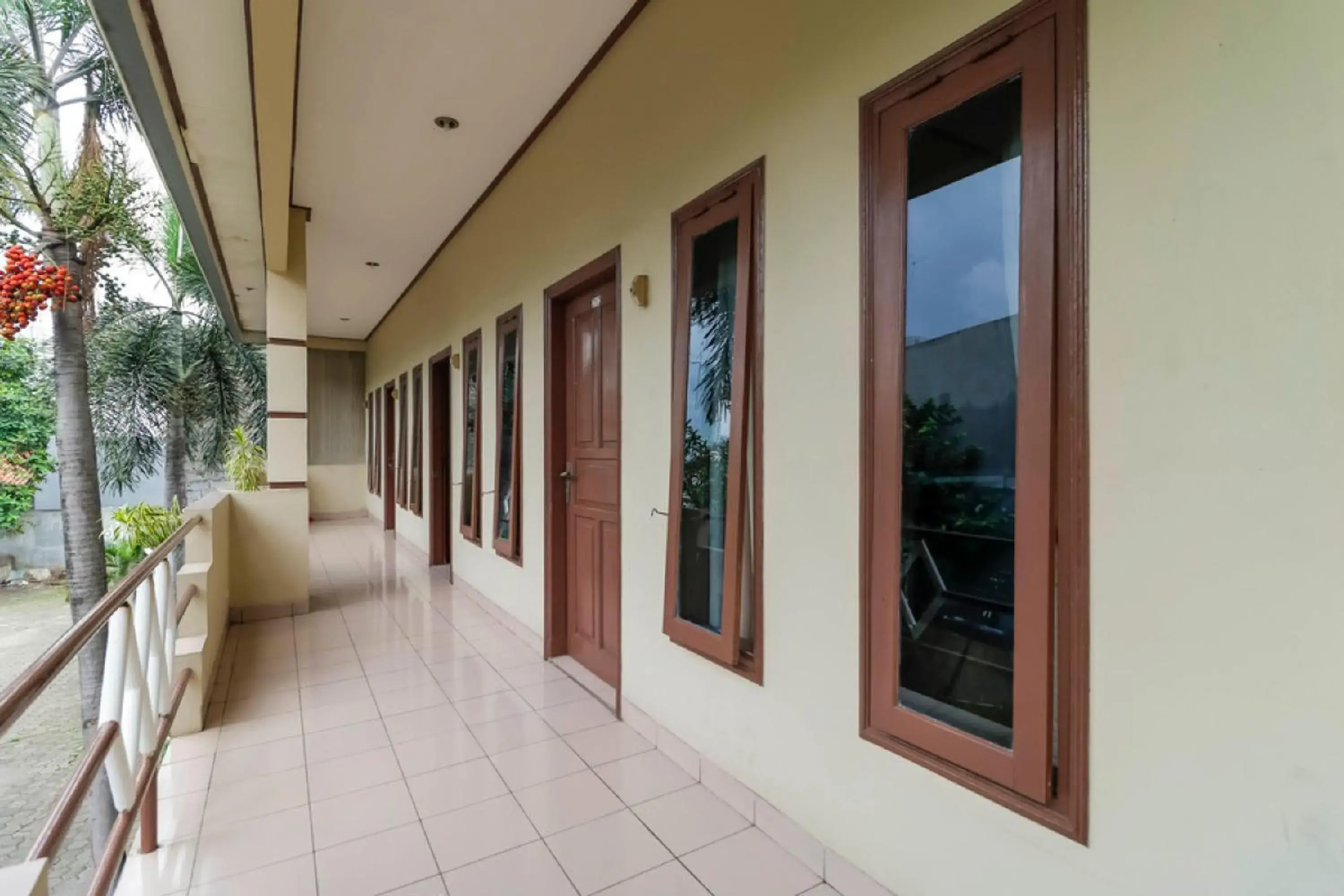 Facade/entrance, Balcony/Terrace in RedDoorz Plus @ Karet Pedurenan 3