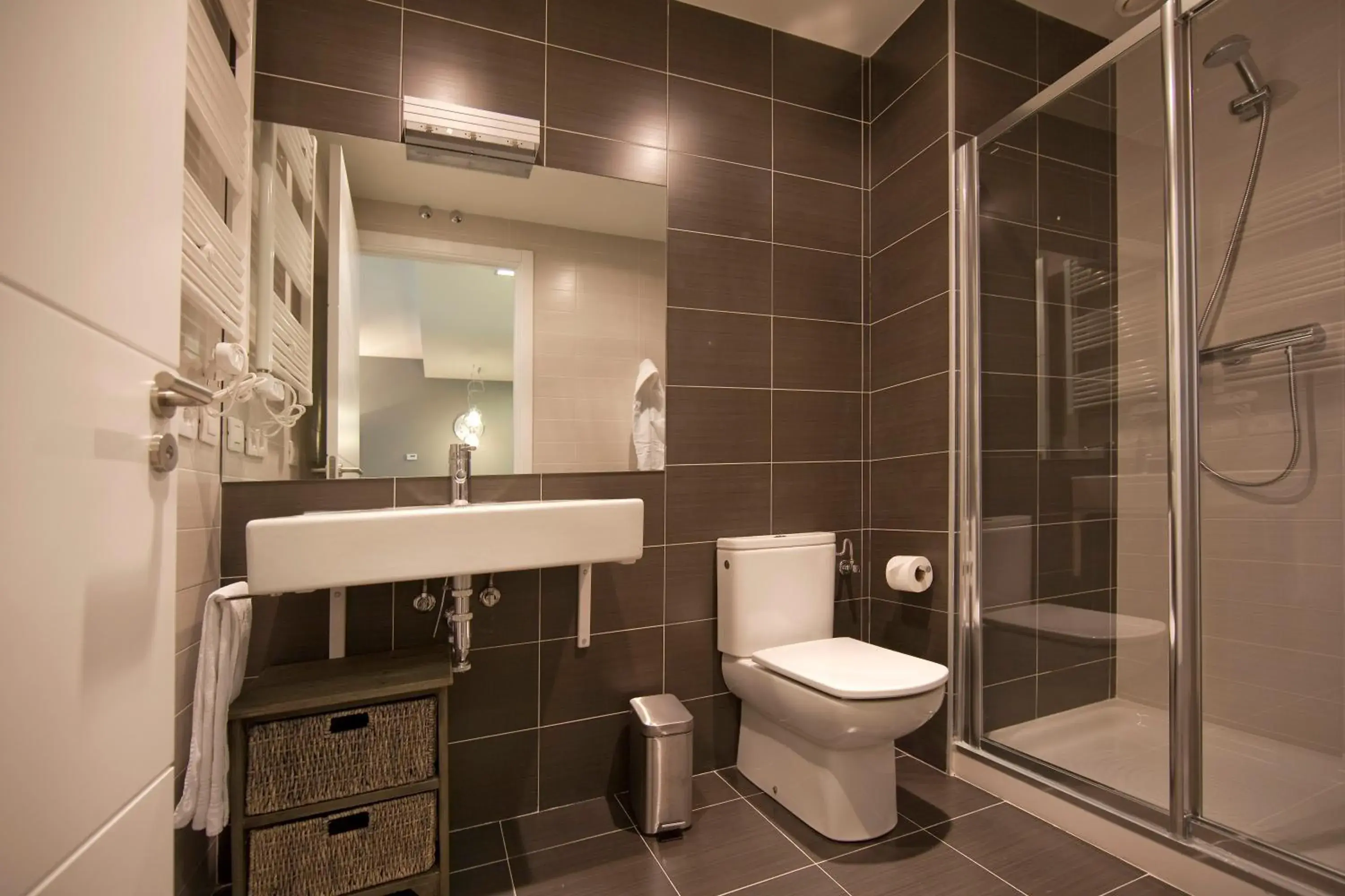 Bathroom in Irenaz Vitoria Apartamentos