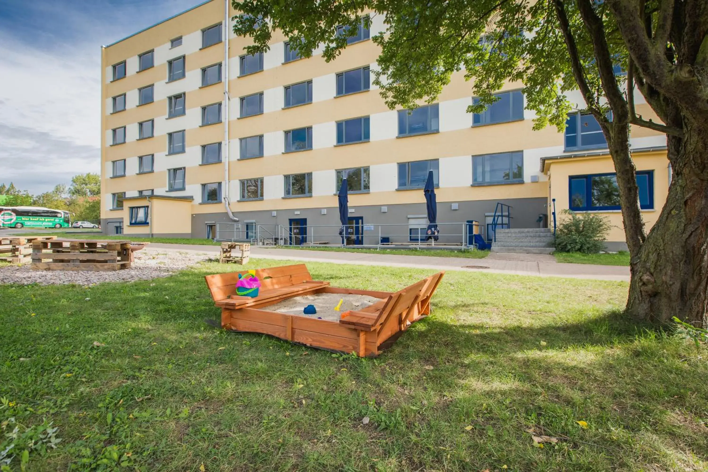 Garden, Patio/Outdoor Area in A&O Weimar