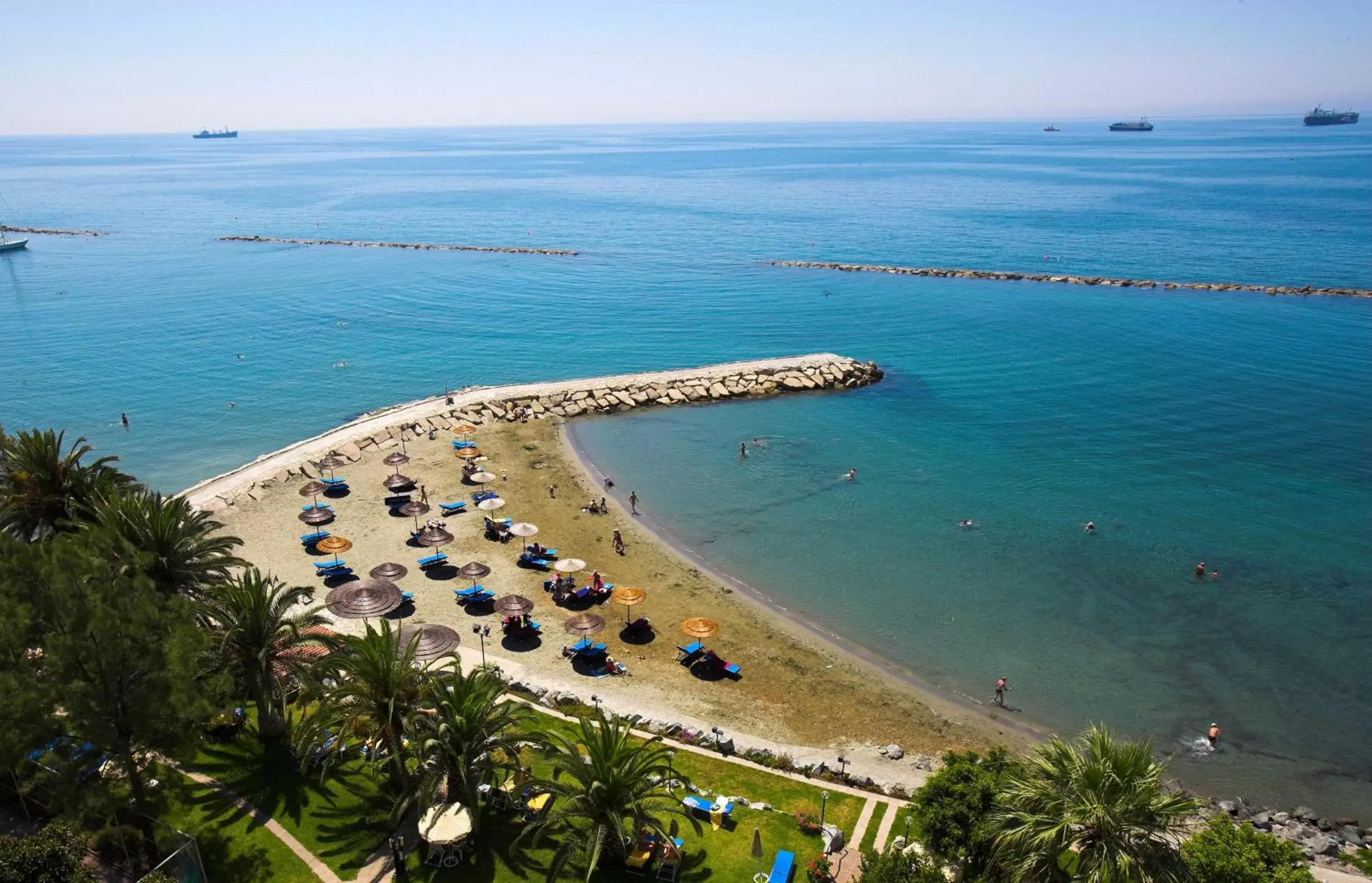 Photo of the whole room, Bird's-eye View in Crowne Plaza Limassol, an IHG Hotel