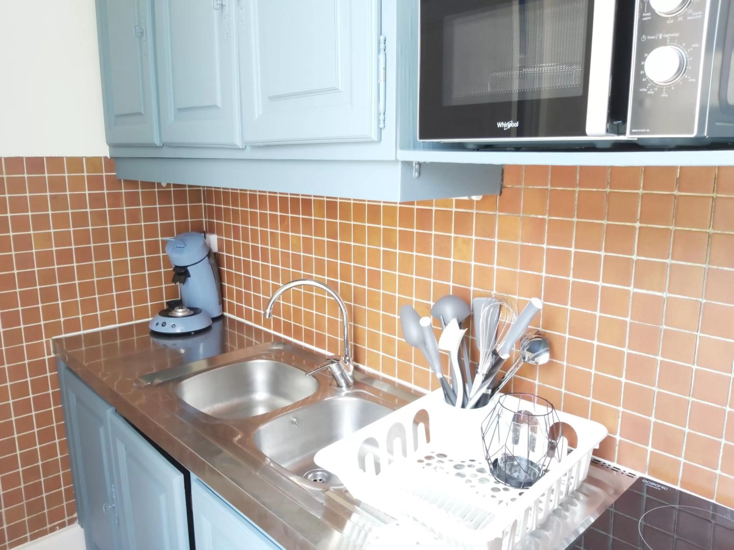 Coffee/tea facilities, Kitchen/Kitchenette in Vichy Sejour