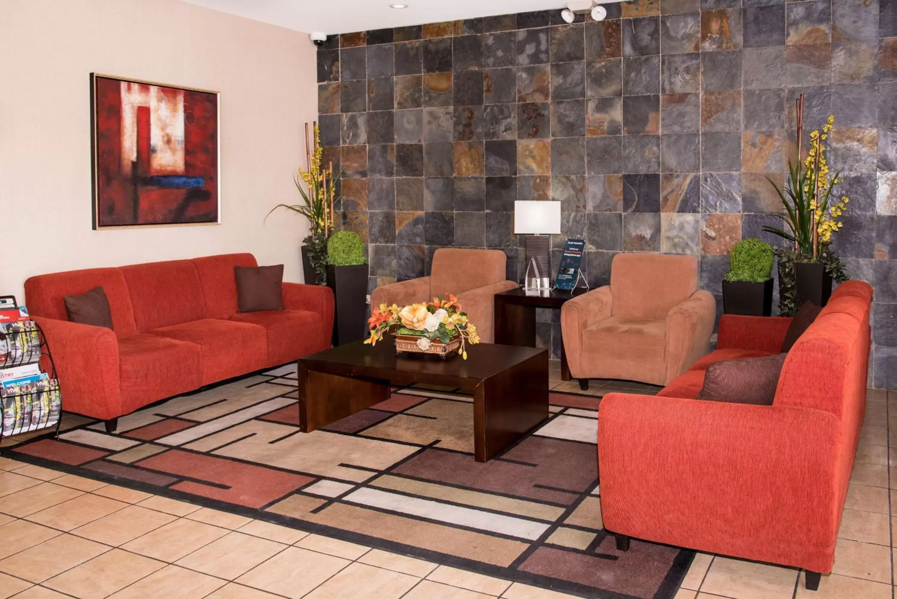 Lobby or reception, Seating Area in Best Western PLUS Monterrey Airport