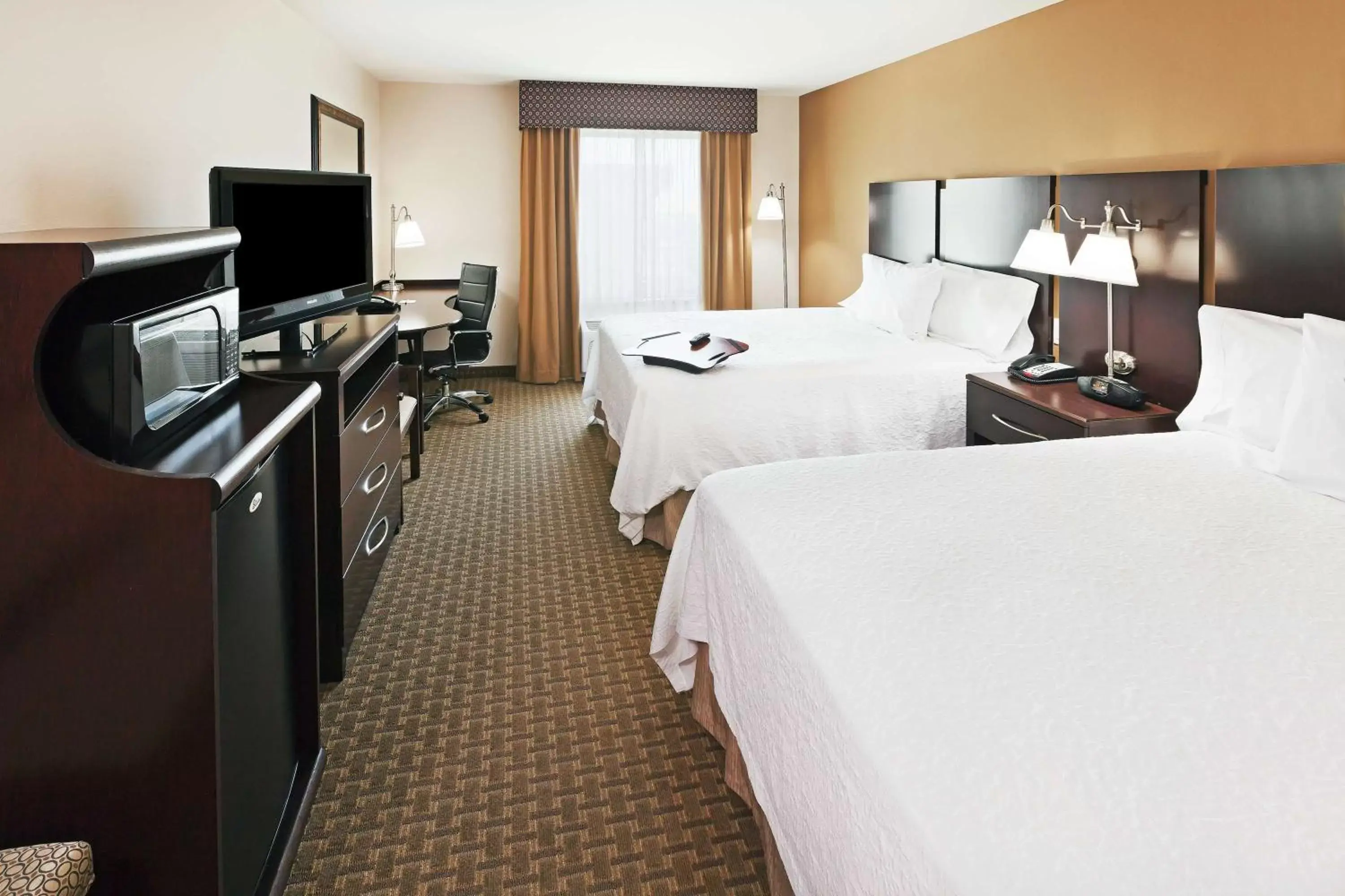 Bedroom, Bed in Hampton Inn & Suites Dumas