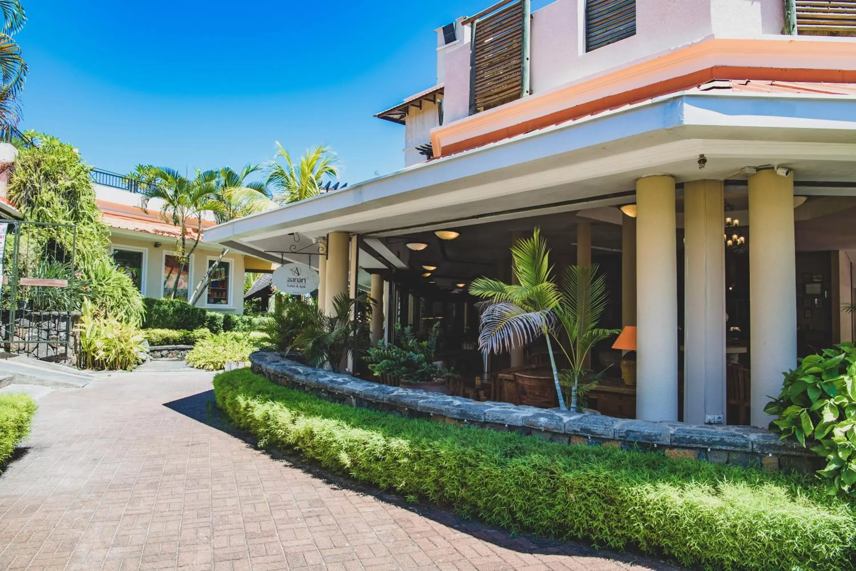 Facade/entrance in Aanari Hotel & Spa- Mauritius Facade/entrance in Aanari Hotel & Spa- Mauritius