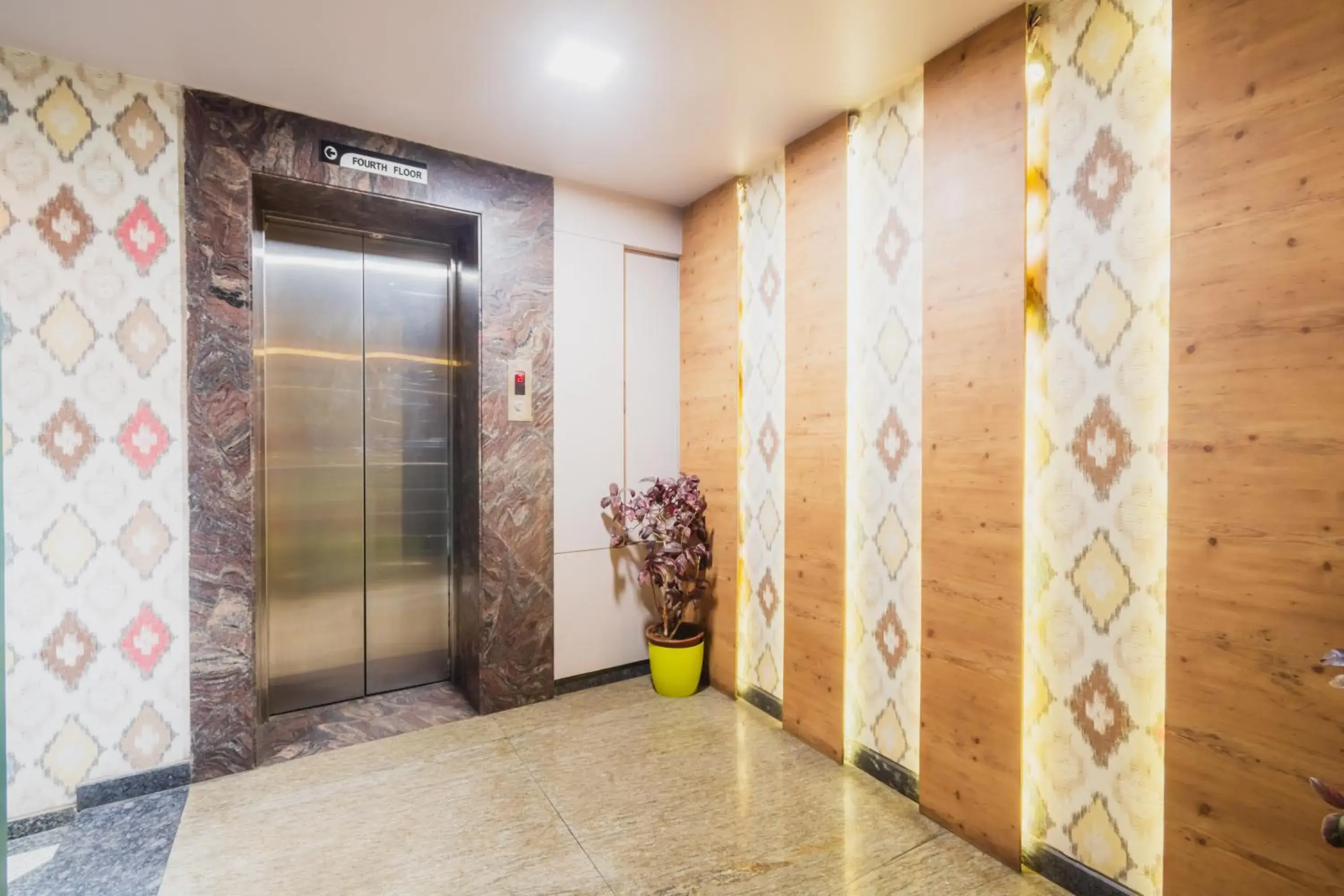 Facade/entrance in Hotel Sunday Inn Facade/entrance in Hotel Sunday Inn