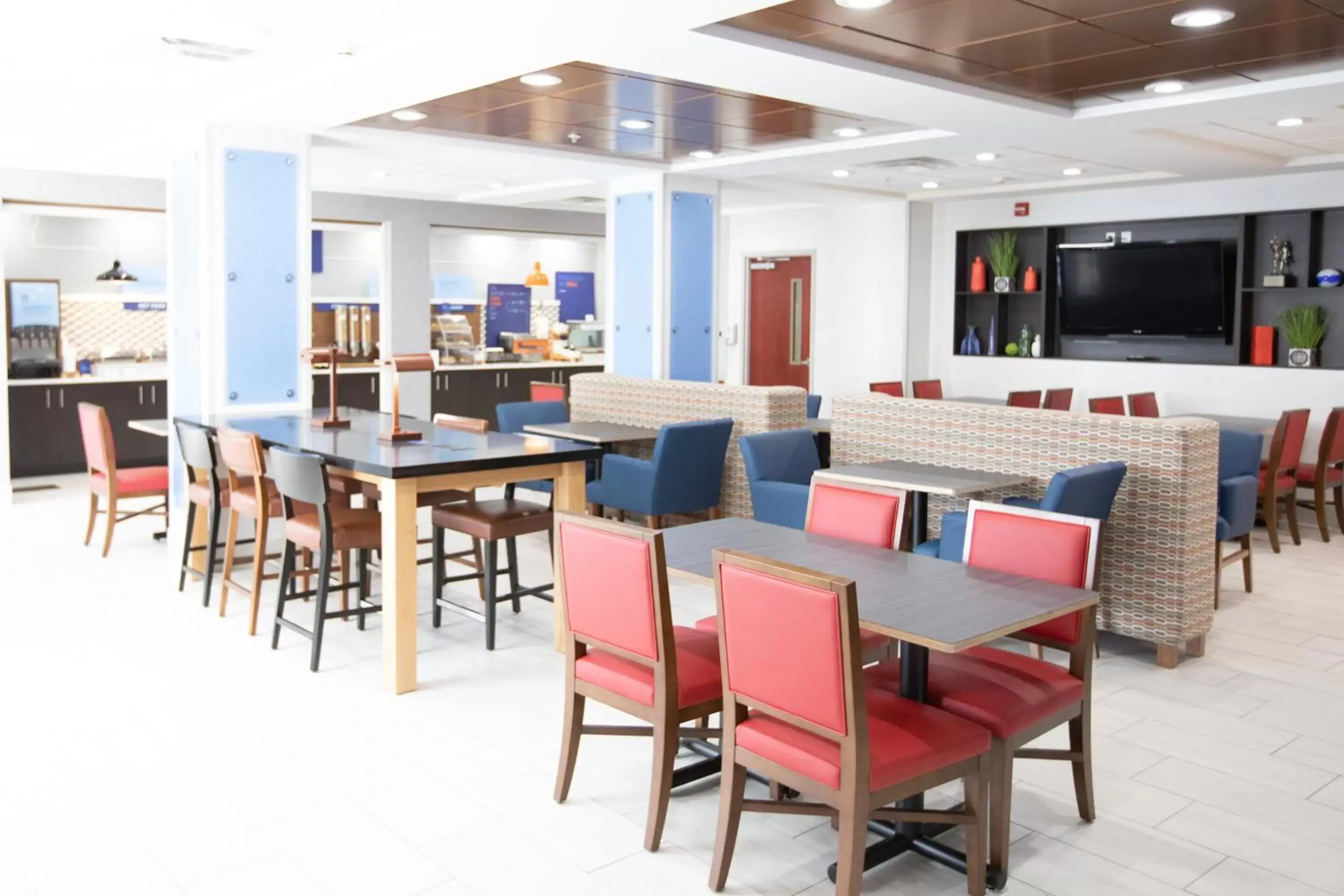 Breakfast, Restaurant/Places to Eat in Holiday Inn Express & Suites Knoxville-Farragut, an IHG Hotel