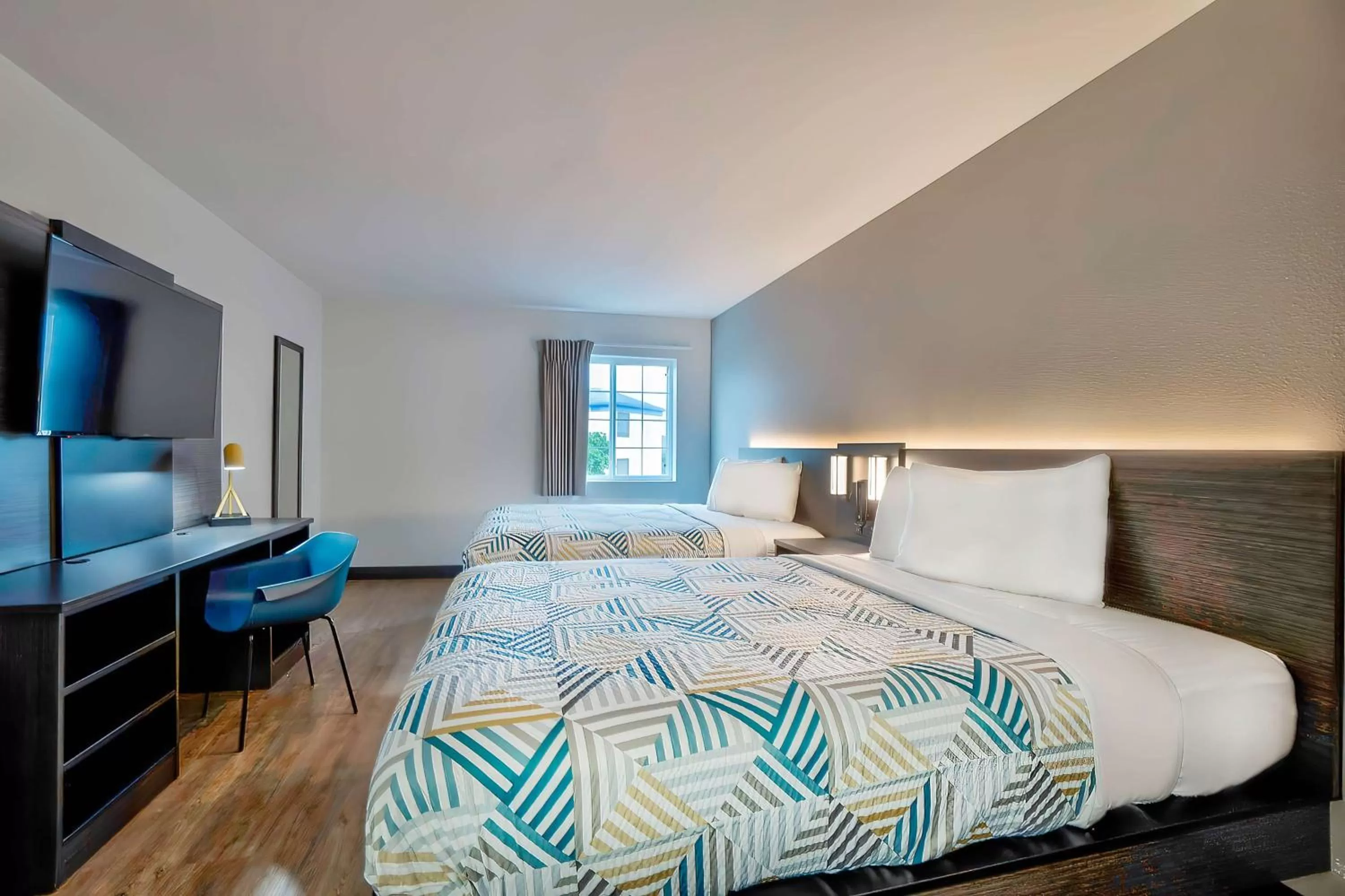 Bedroom, Bed in Motel 6 Tulsa, Ok - Central