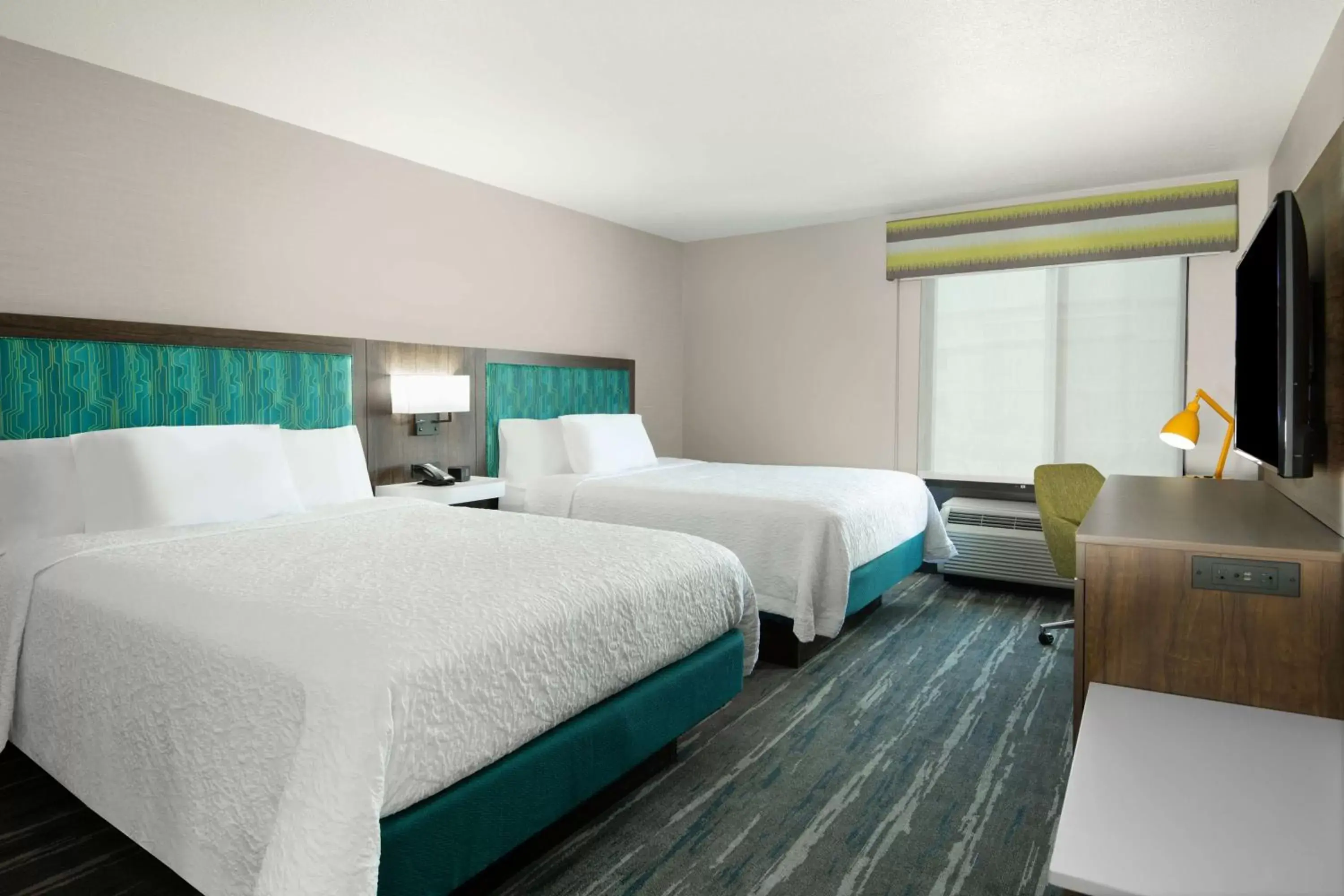 Bed in Hampton Inn & Suites Las Vegas-Henderson