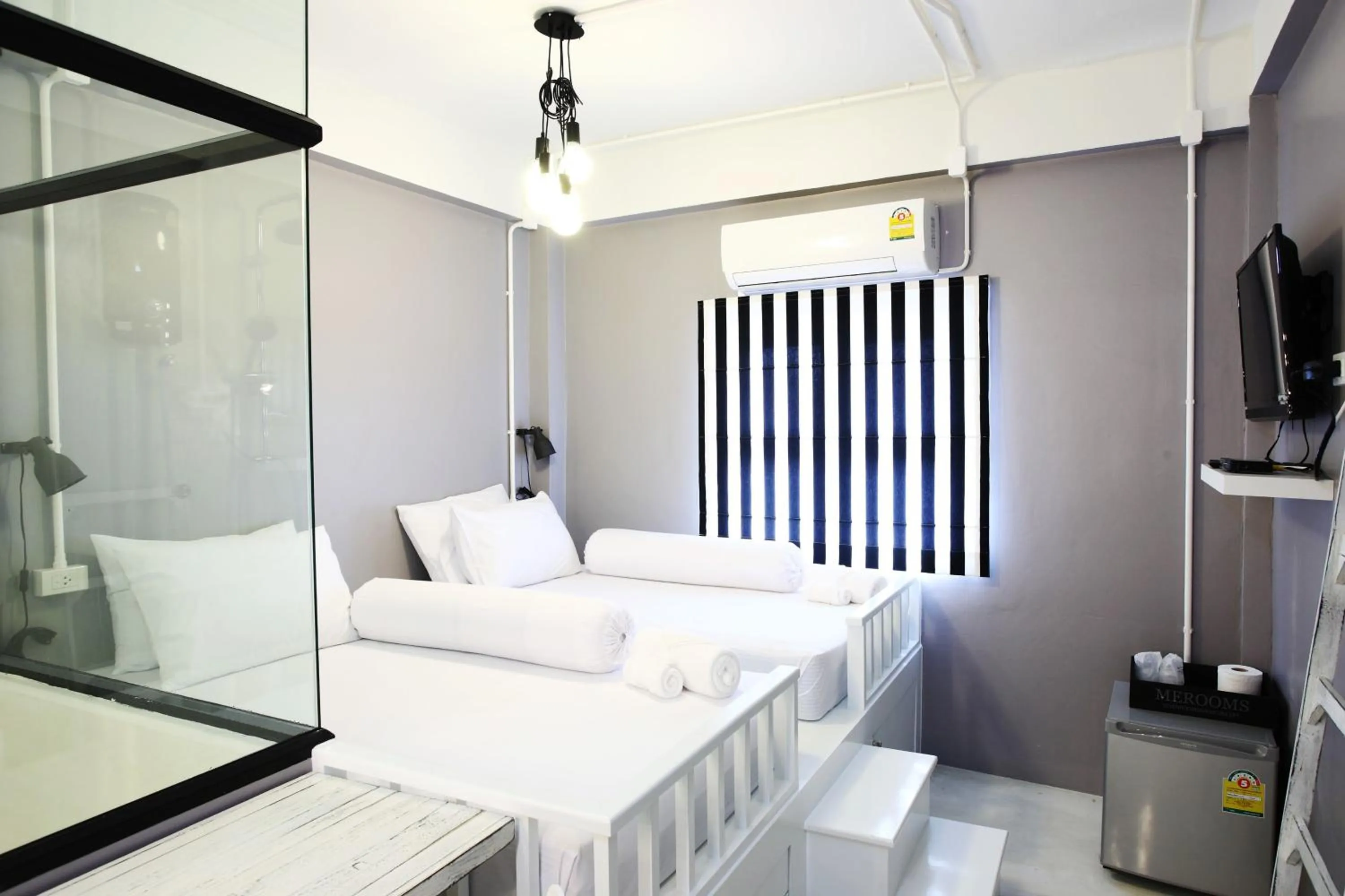 TV and multimedia in Meroom