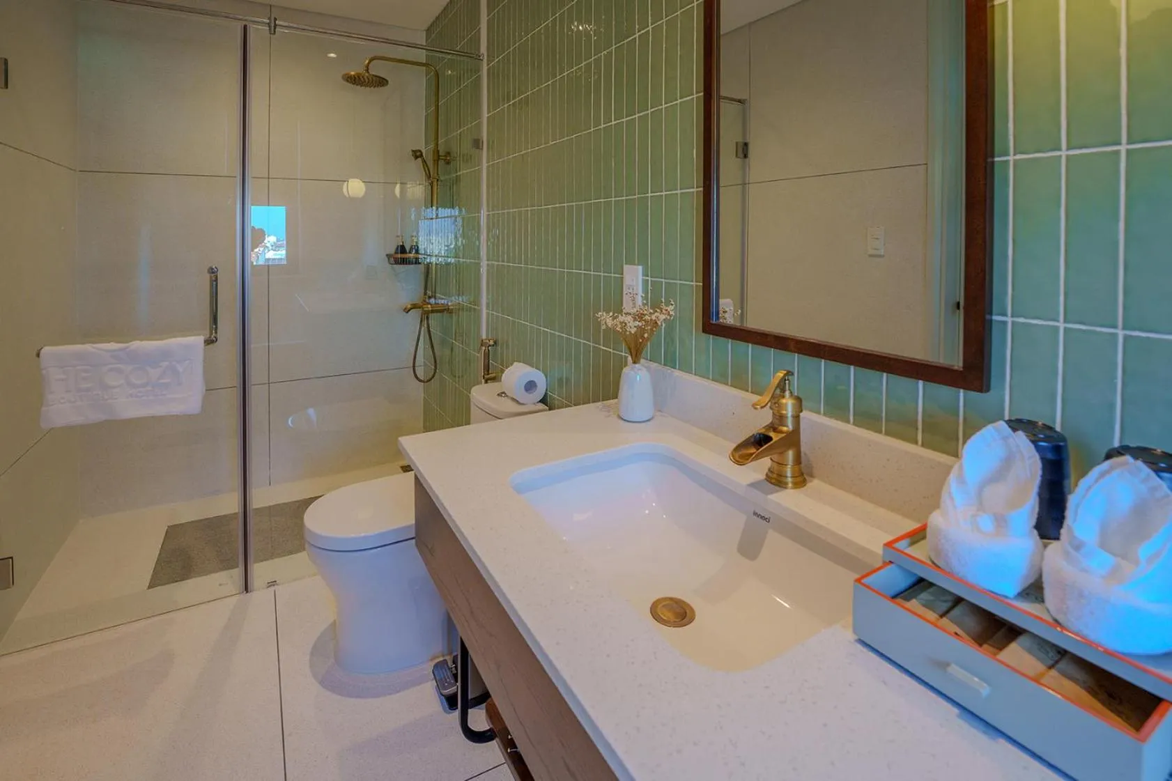 Bathroom in Cozy An Boutique Hotel Hoian