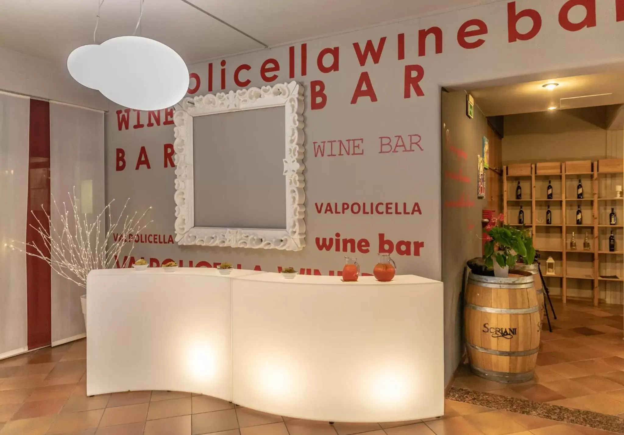 Lounge or bar in Hotel Valpolicella International Lounge or bar in Hotel Valpolicella International