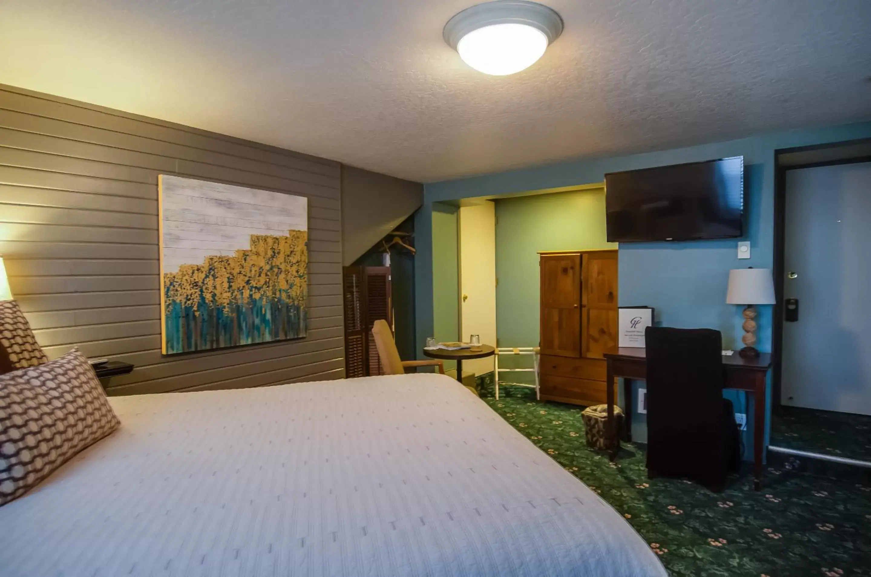 Bed in The Campbell House Inn Bed in The Campbell House Inn