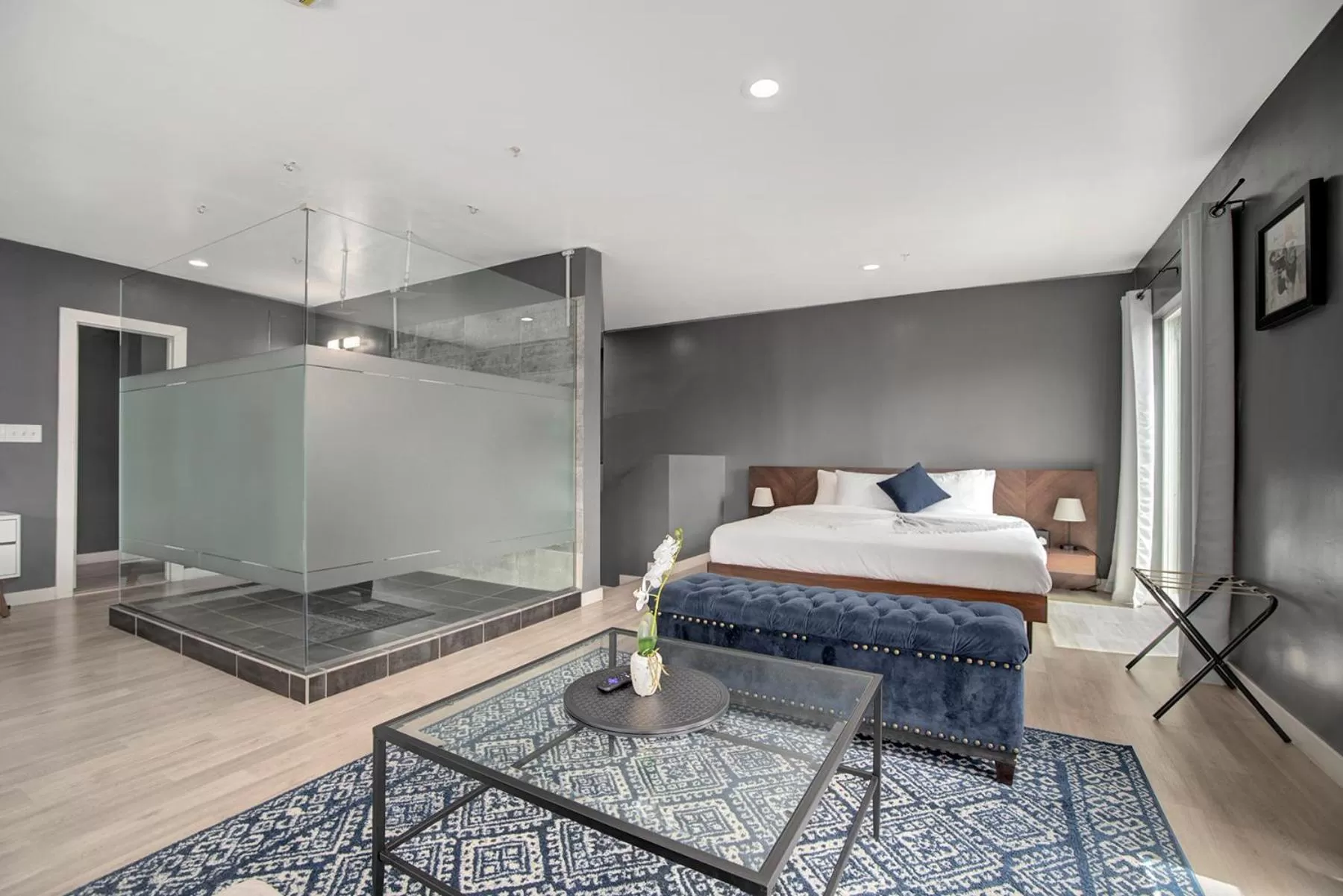 Photo of the whole room, Bed in Good Hotels Downtown Denver