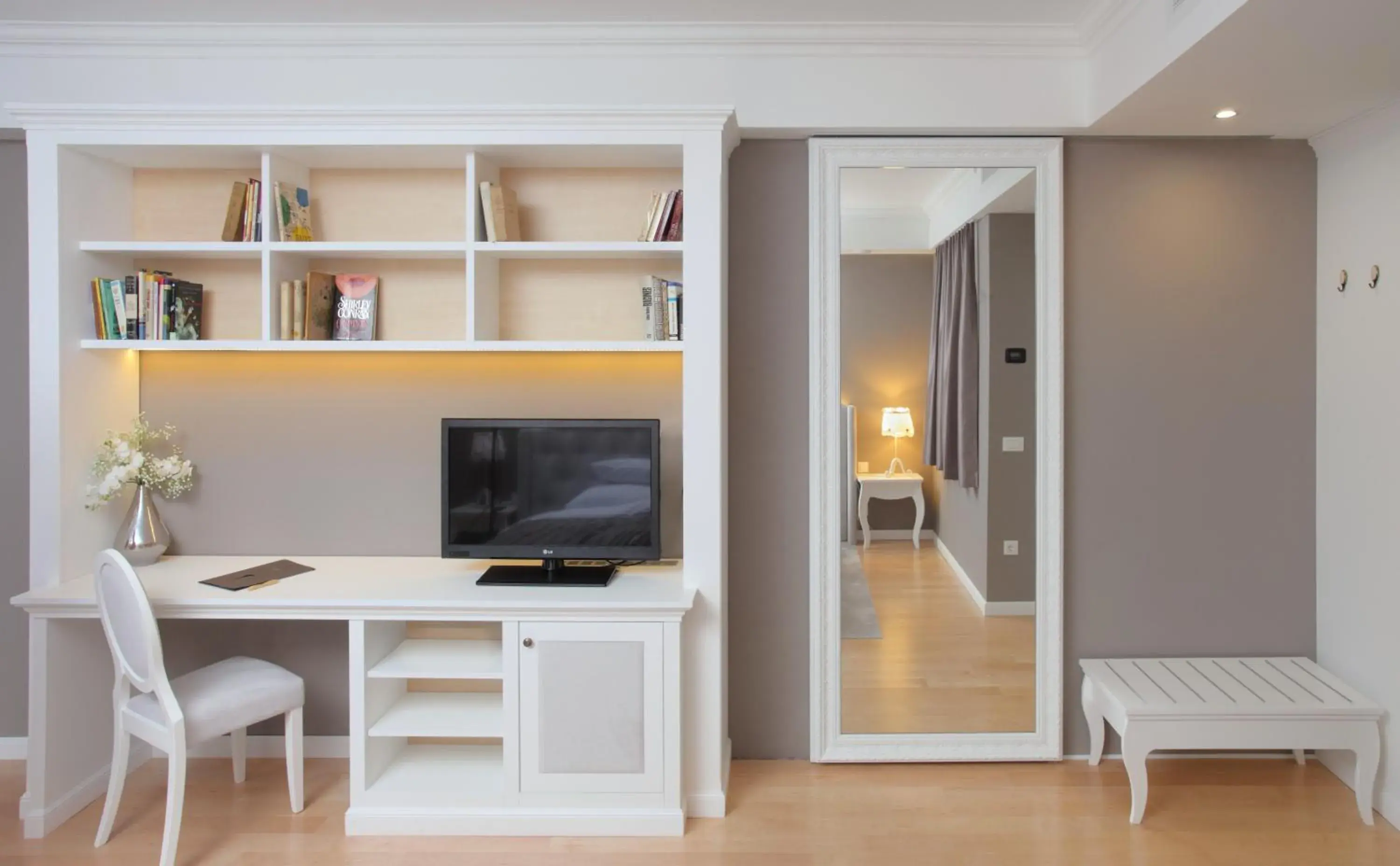 Seating area, TV/Entertainment Center in Hotel Nox