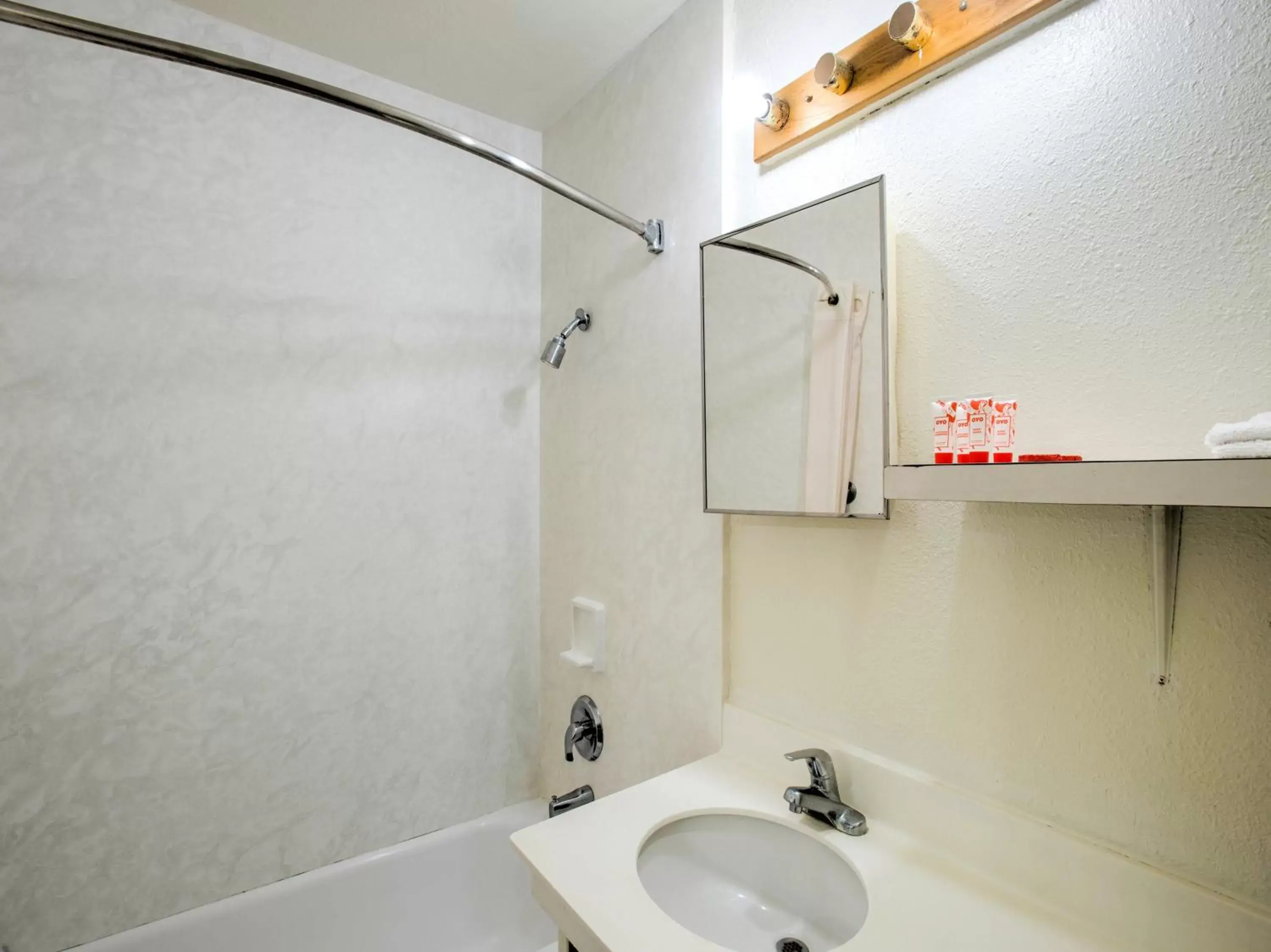 Area and facilities, Bathroom in Capital O Padre Island Corpus Christi