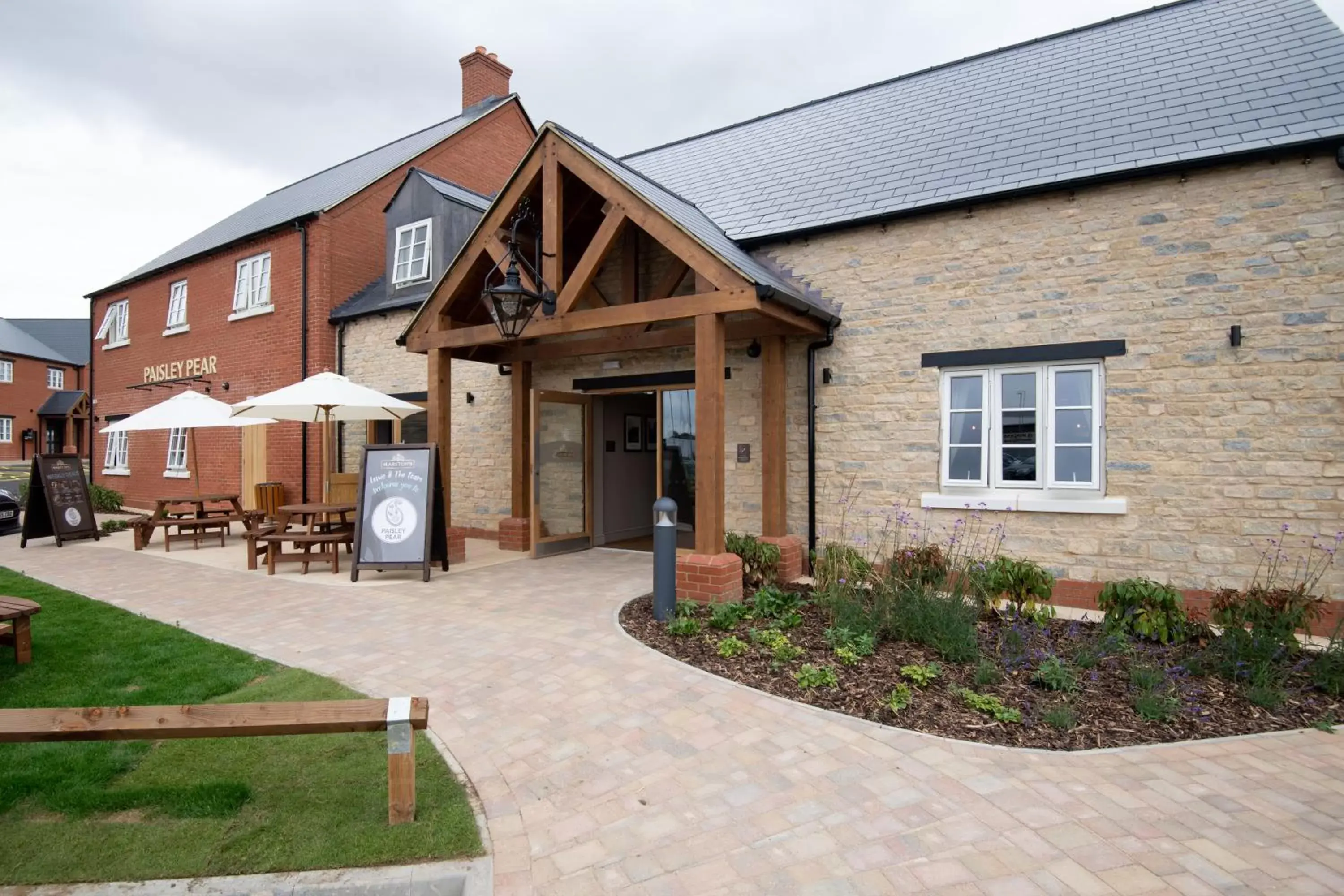 Facade/entrance, Property Building in Paisley Pear, Brackley by Marston's Inns