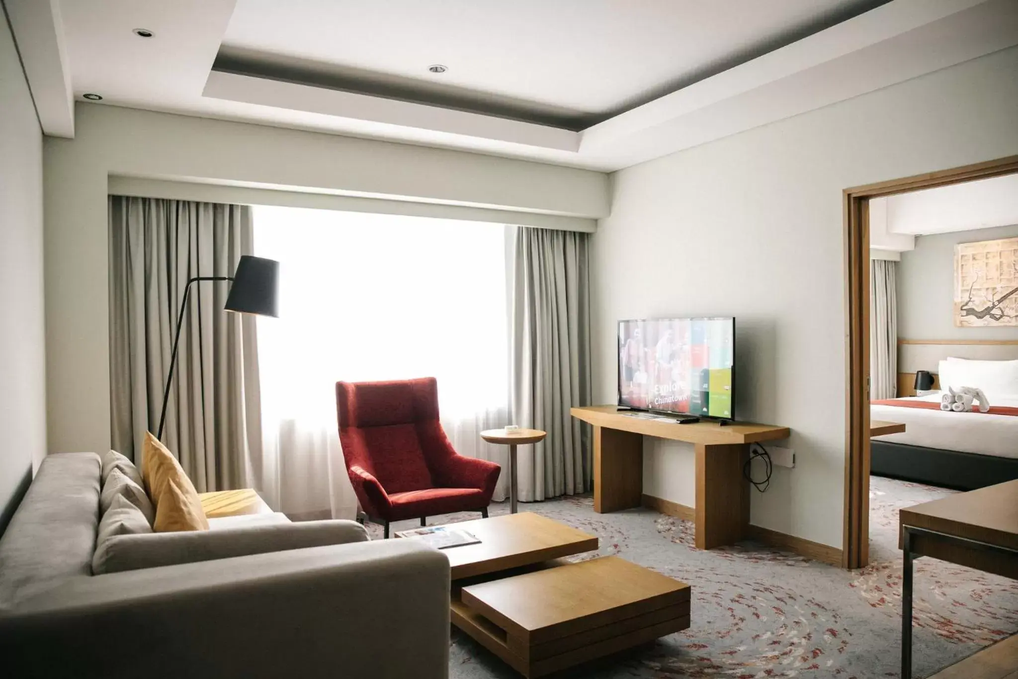 Bedroom, Seating Area in Holiday Inn & Suites Jakarta Gajah Mada, an IHG Hotel