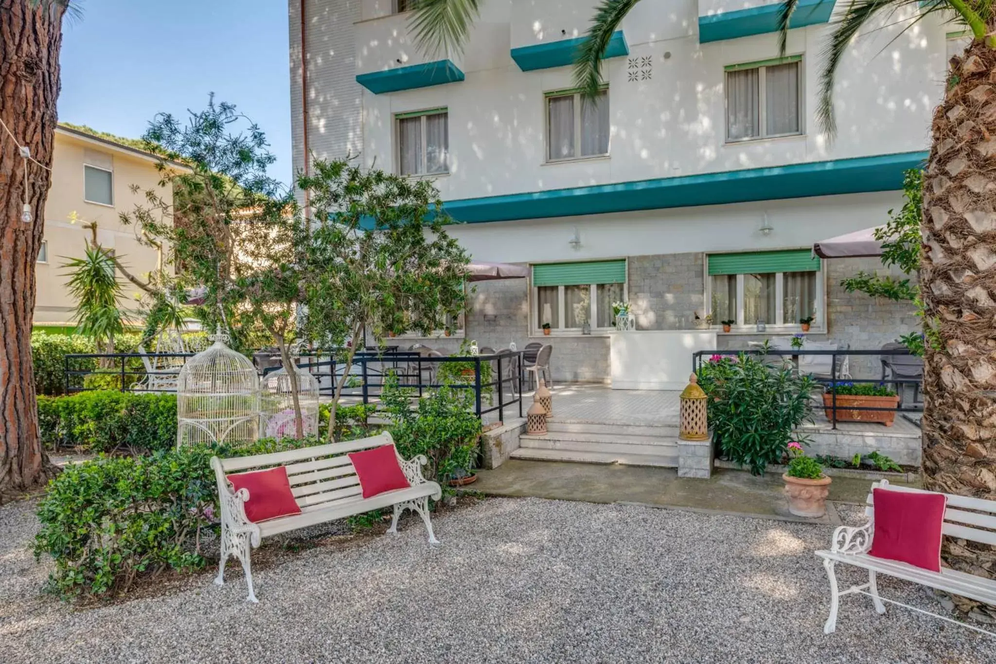 Facade/entrance, Property Building in Hotel Massimo