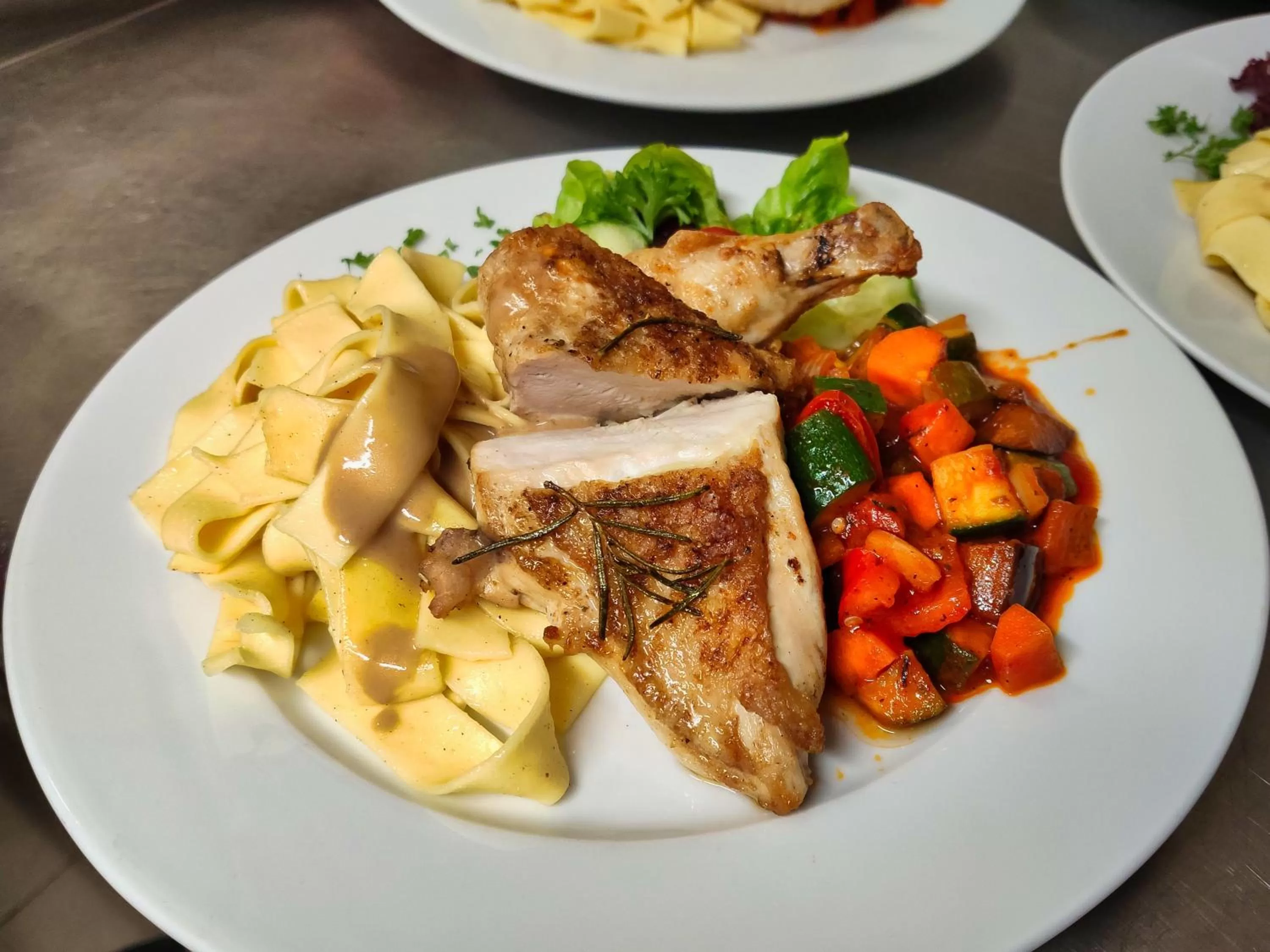 Restaurant/places to eat in Hotel Landgasthof Sonne