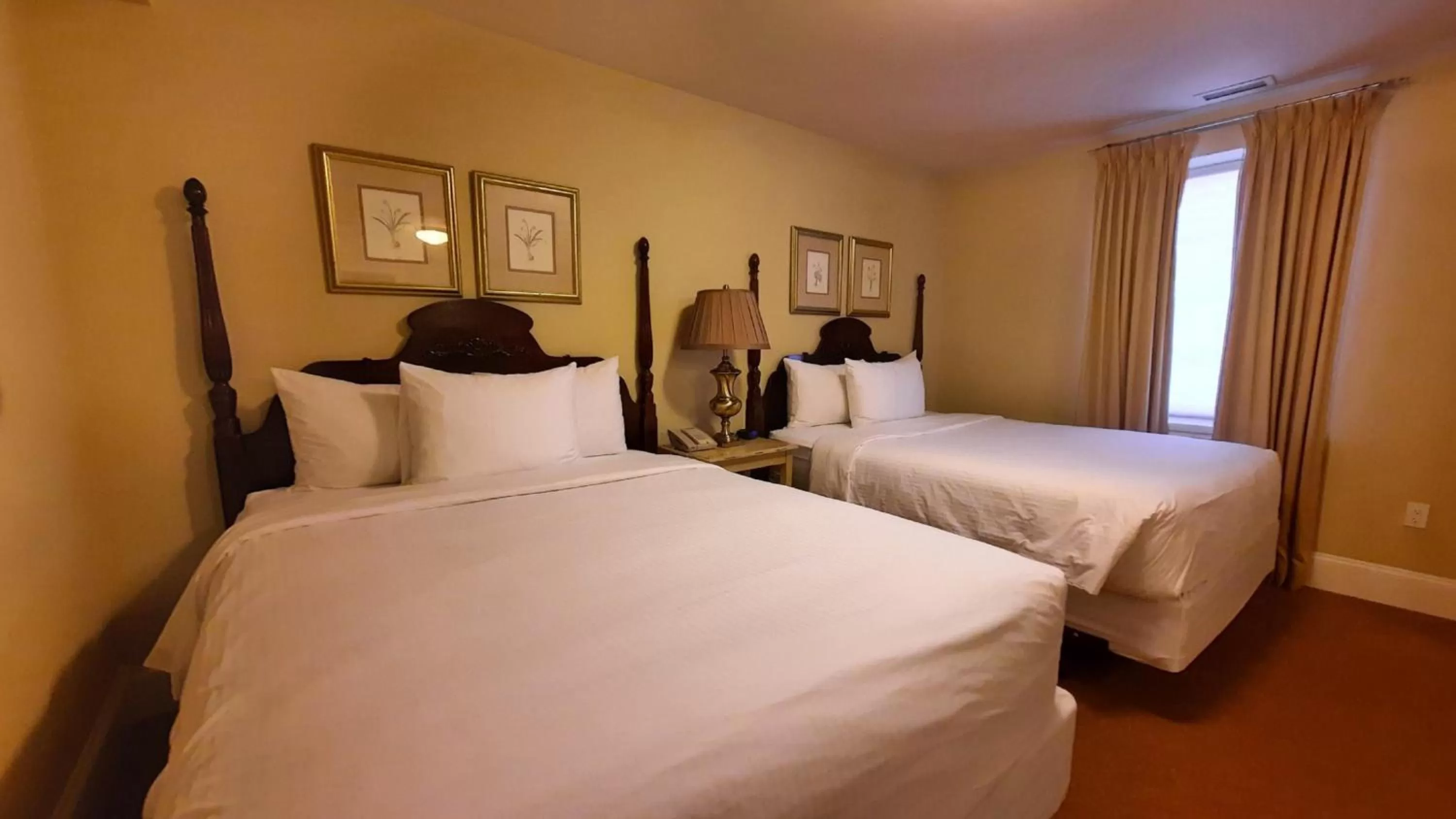 Bedroom, Bed in Grant Hall Hotel