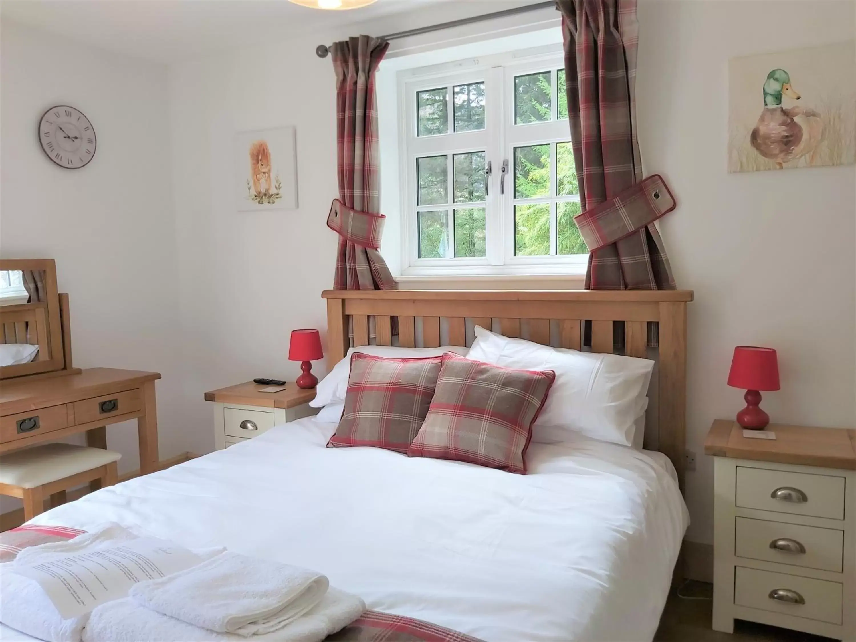 Bedroom, Bed in Penbont House