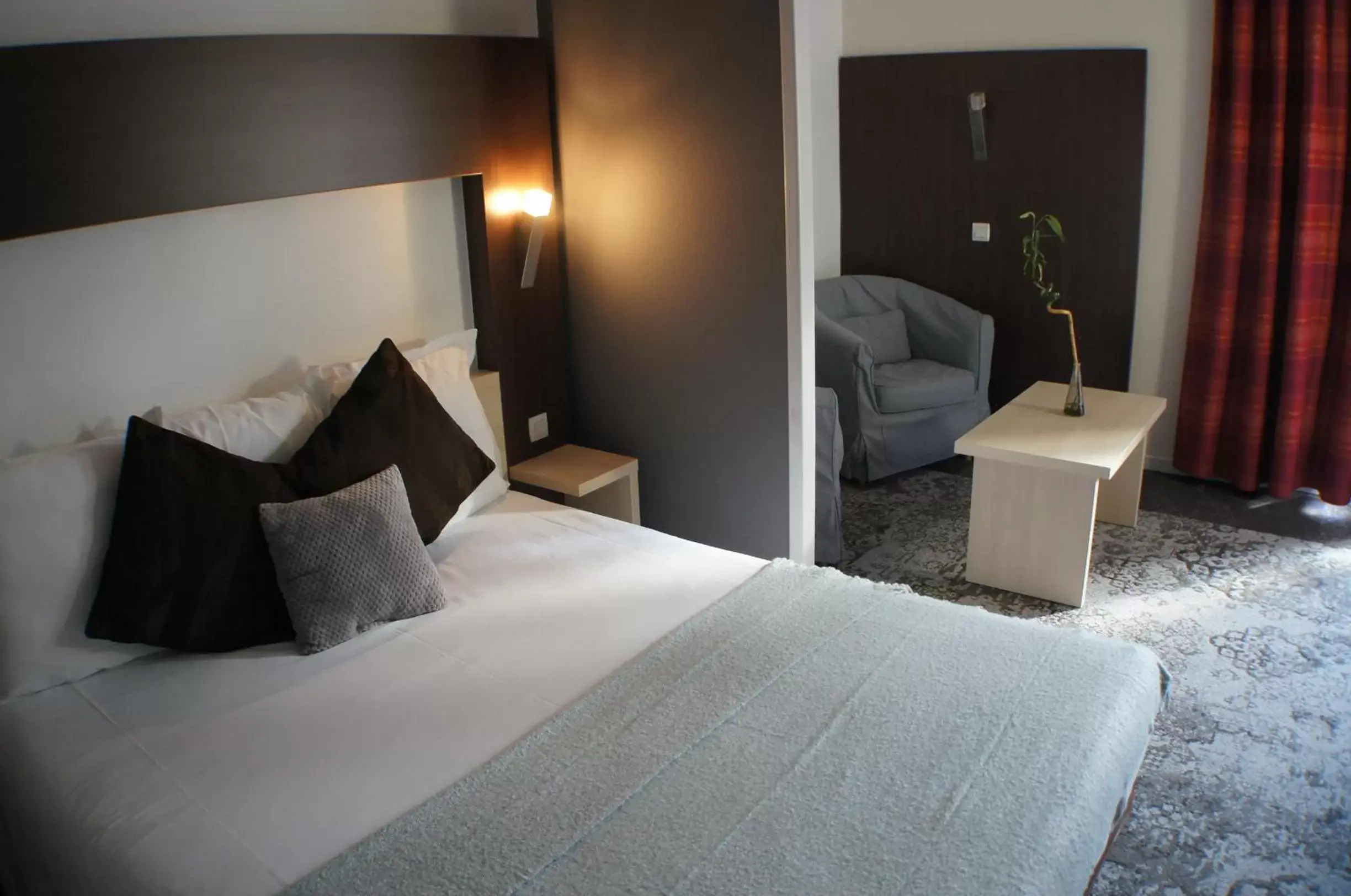Bed in The Originals City, Hôtel La Siesta, Annonay Est (Inter-Hotel)