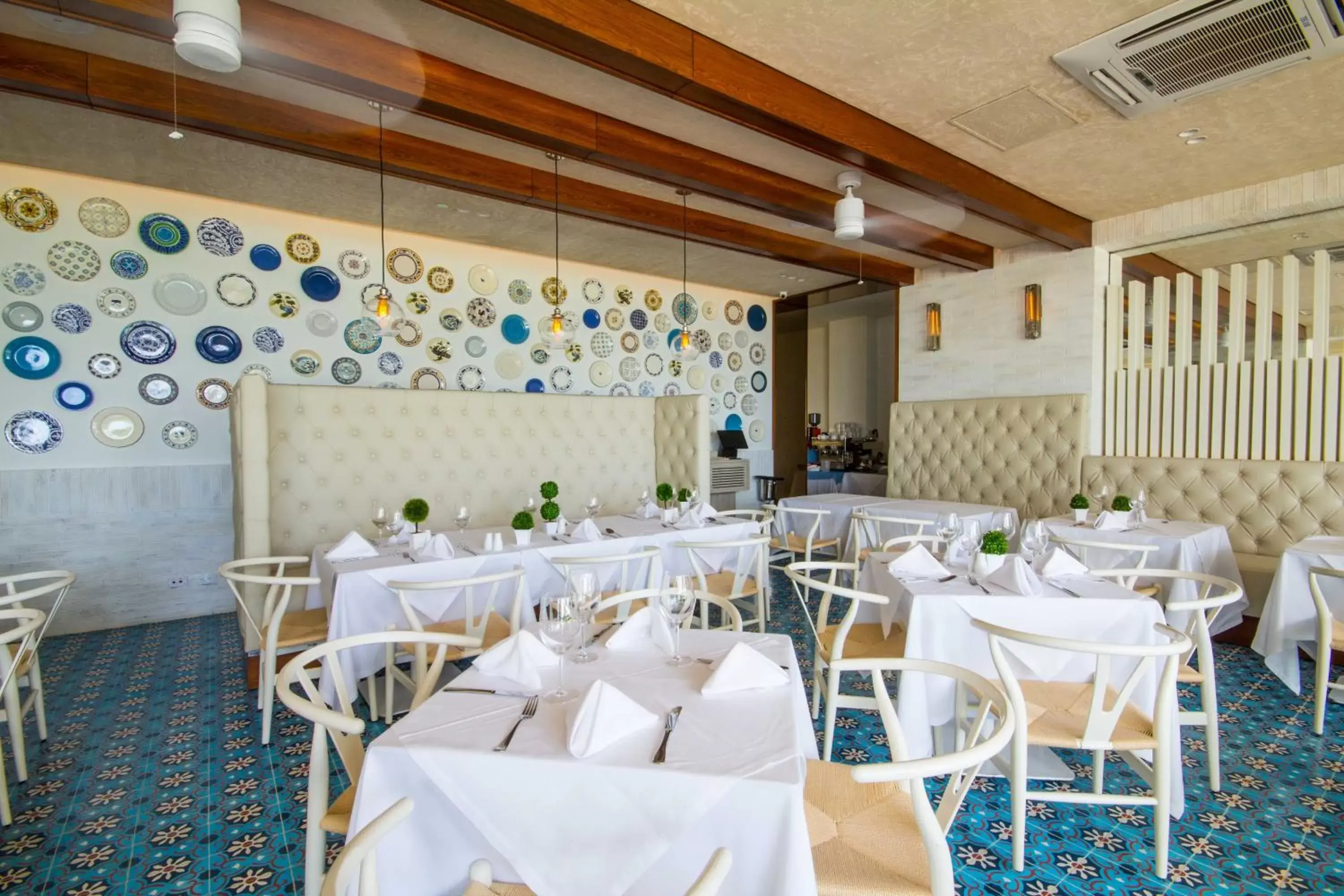Restaurant/places to eat in Hotel Casablanca Restaurant/places to eat in Hotel Casablanca
