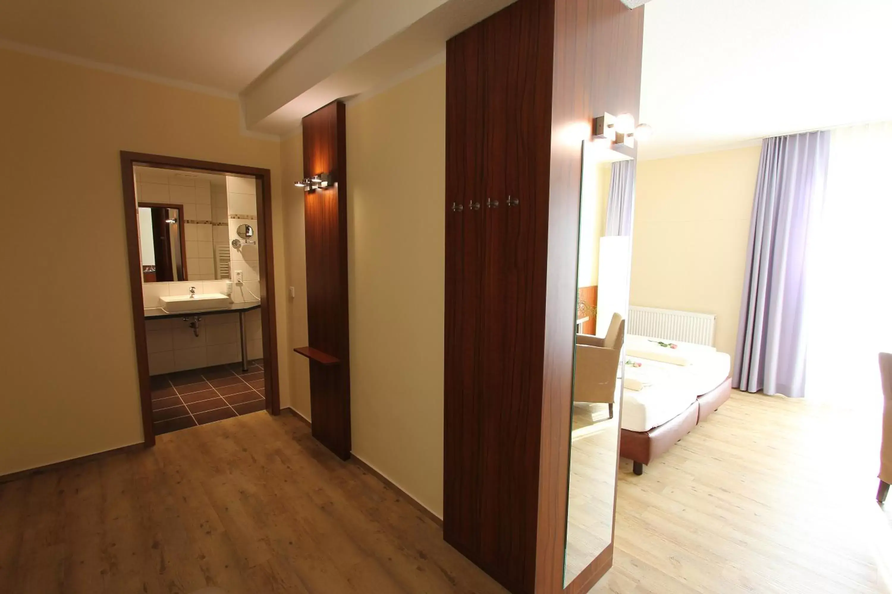 Photo of the whole room, Bathroom in Akzent Hotel Restaurant Jonathan