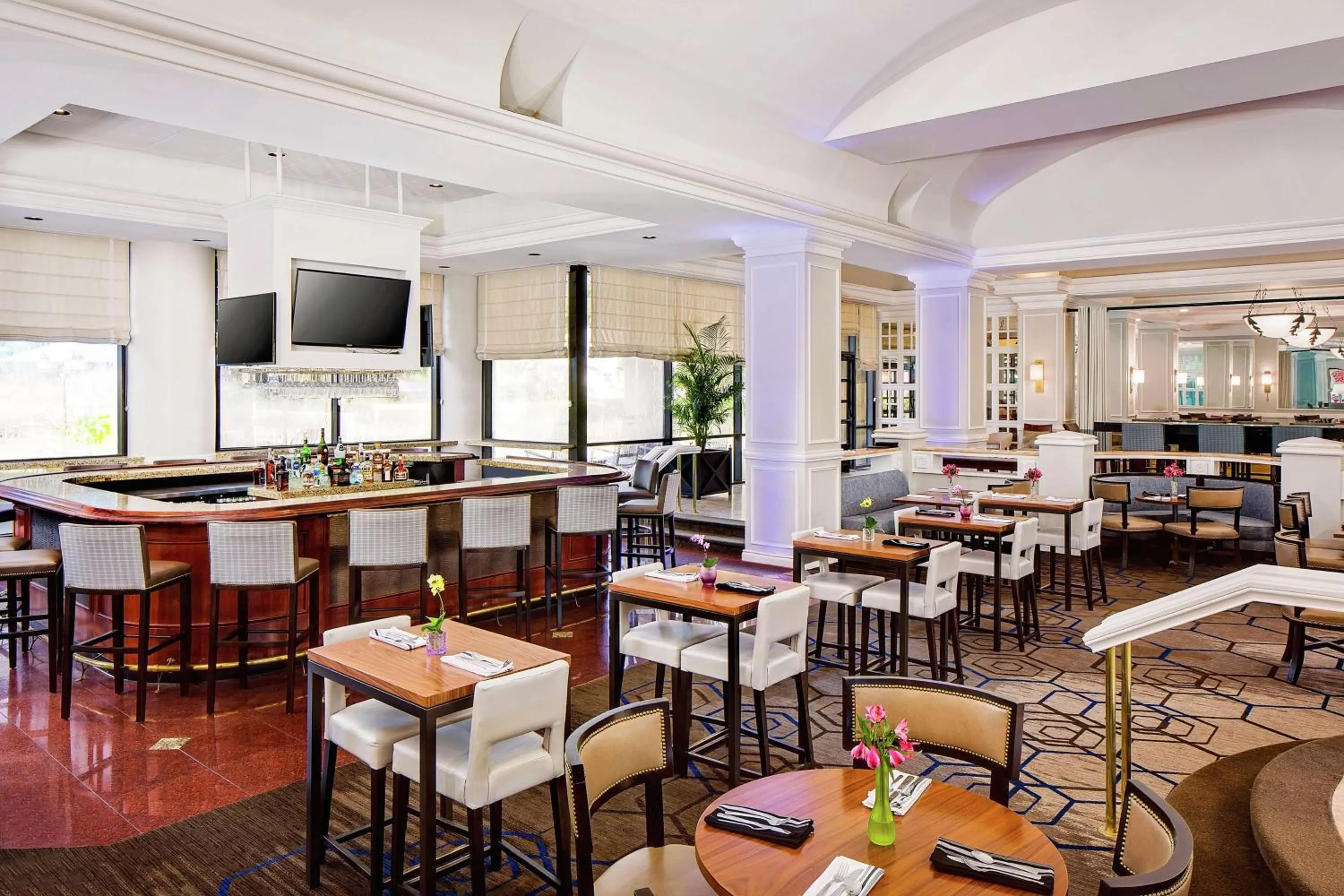 Lounge or bar in Hilton Ocala