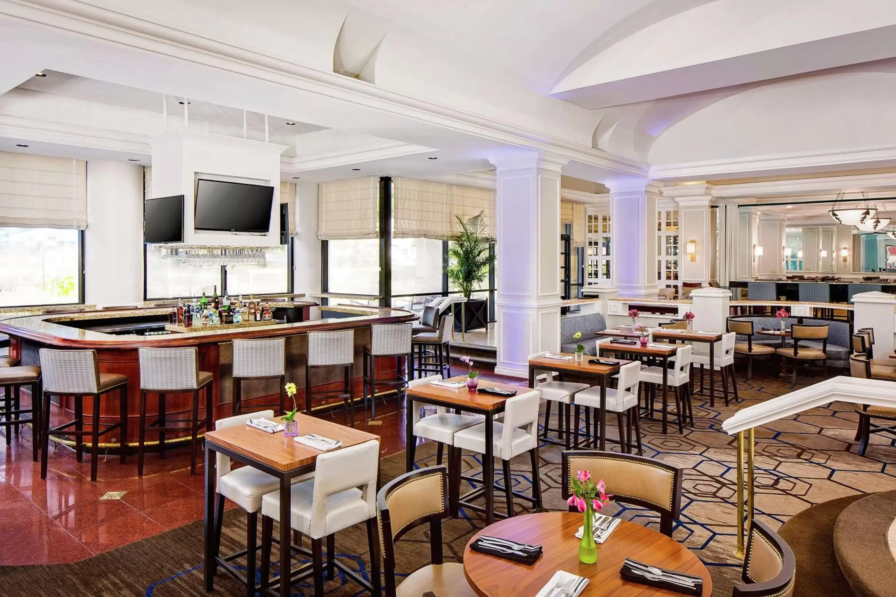 Lounge or bar in Hilton Ocala Lounge or bar in Hilton Ocala