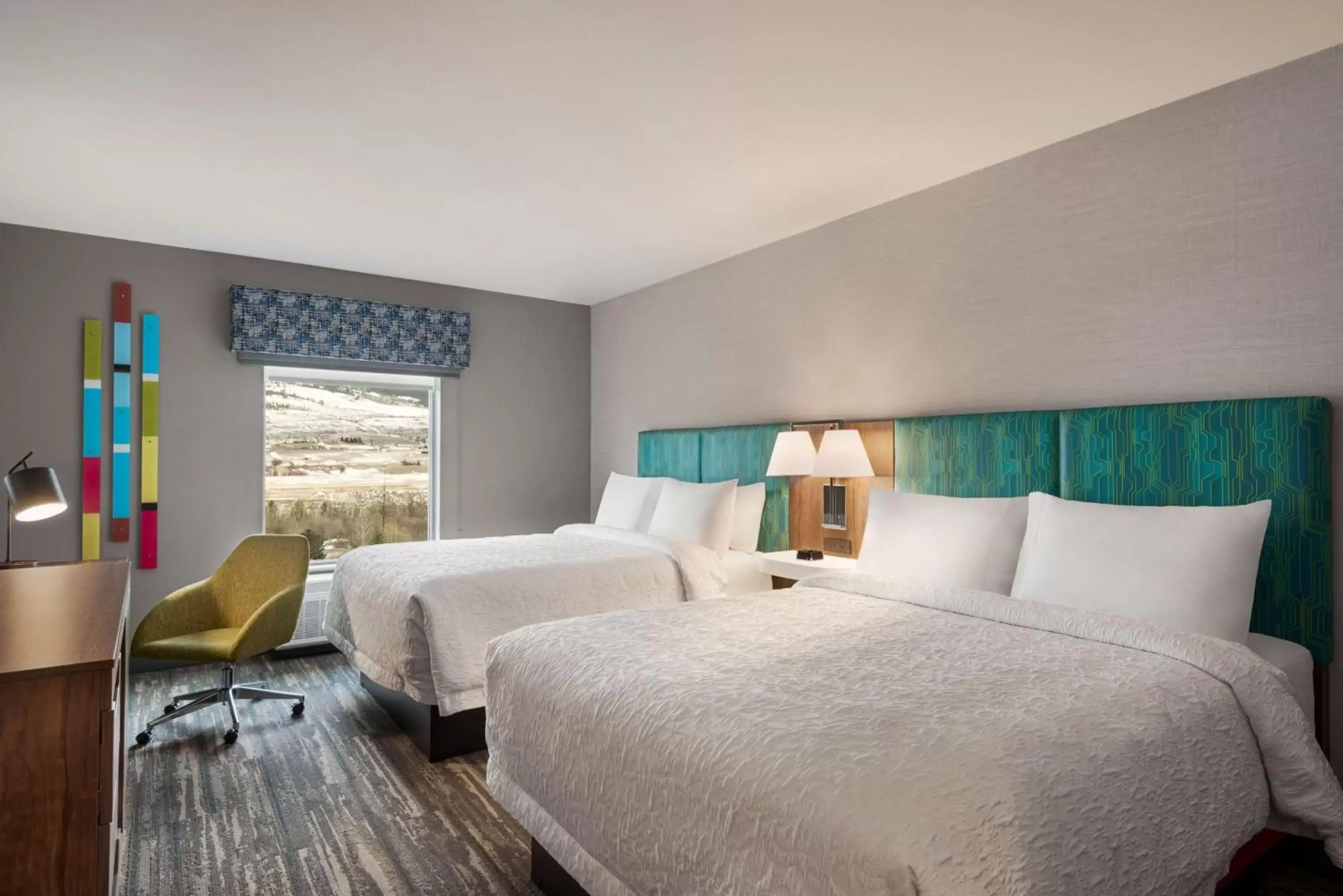 Bed in Hampton Inn & Suites Kelowna, British Columbia, Canada