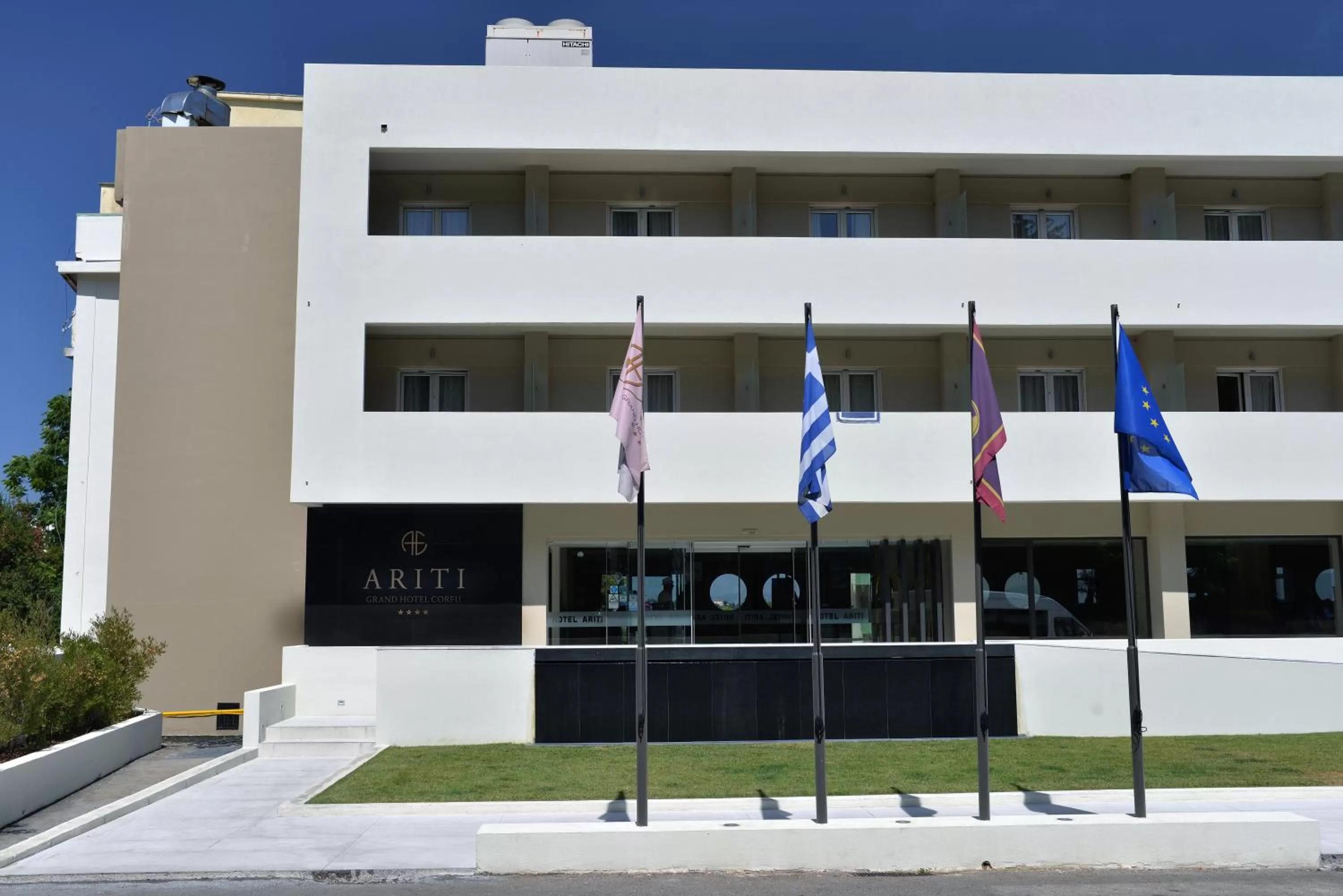 Facade/entrance in Ariti Grand Hotel