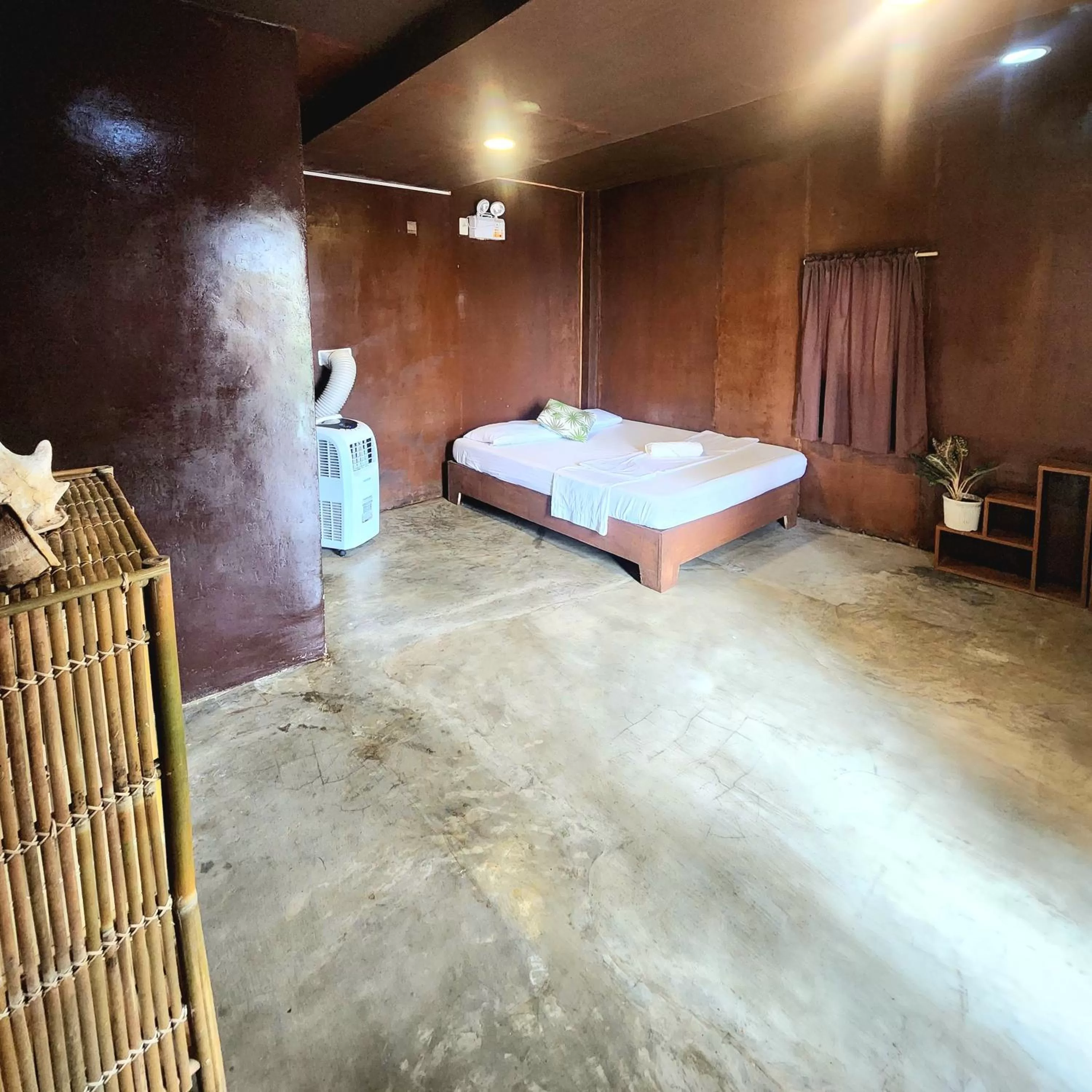 Bed in Cocovana Beach Resort