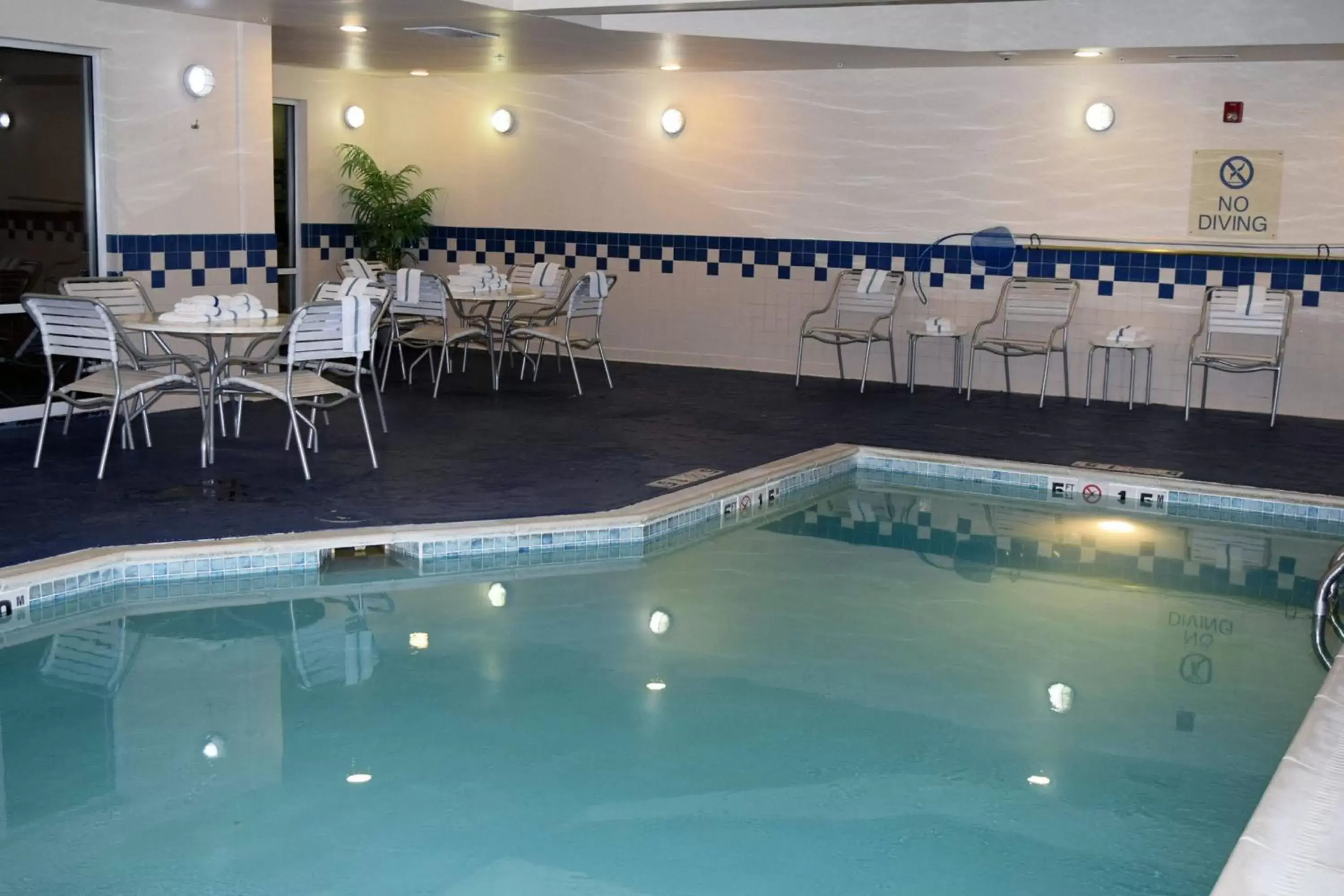 Swimming Pool in Fairfield by Marriott Youngstown/Austintown