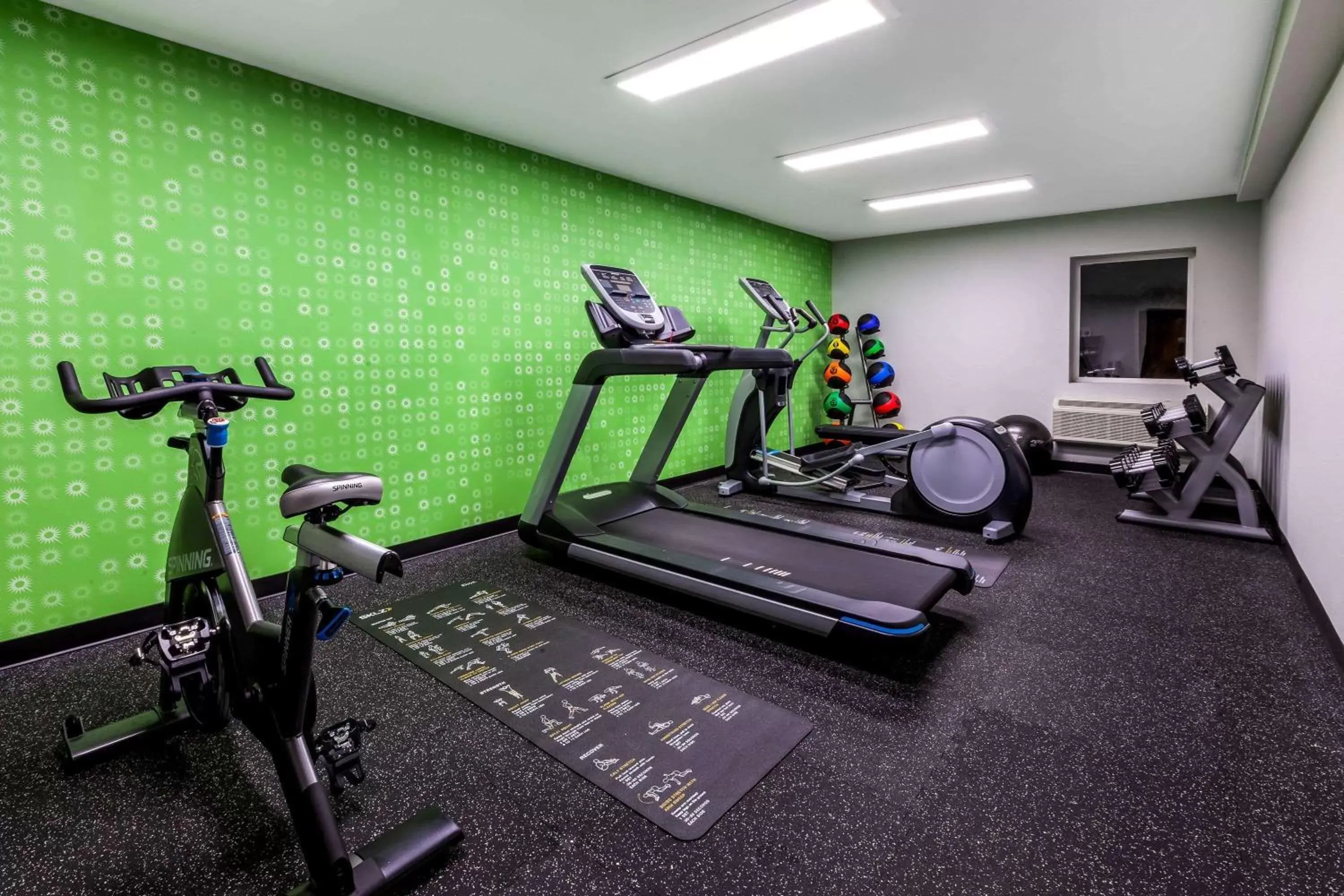 Fitness centre/facilities, Fitness Center/Facilities in La Quinta Inn by Wyndham Sandusky near Cedar Point