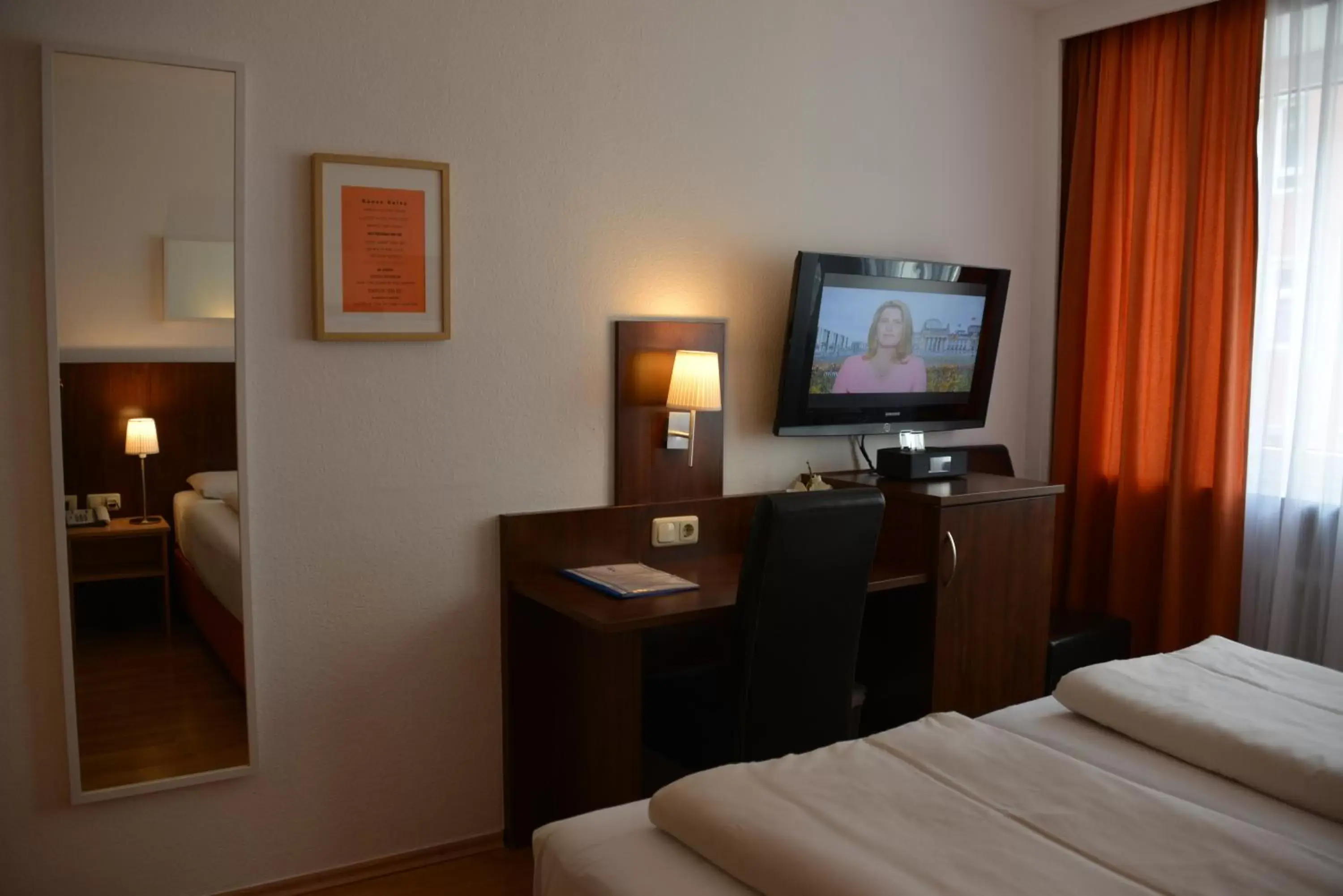 Area and facilities, TV/Entertainment Center in Hotel Italia