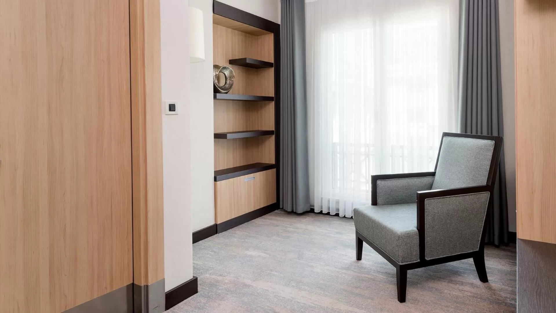 Seating area in Ramada Plaza By Wyndham Istanbul City Center