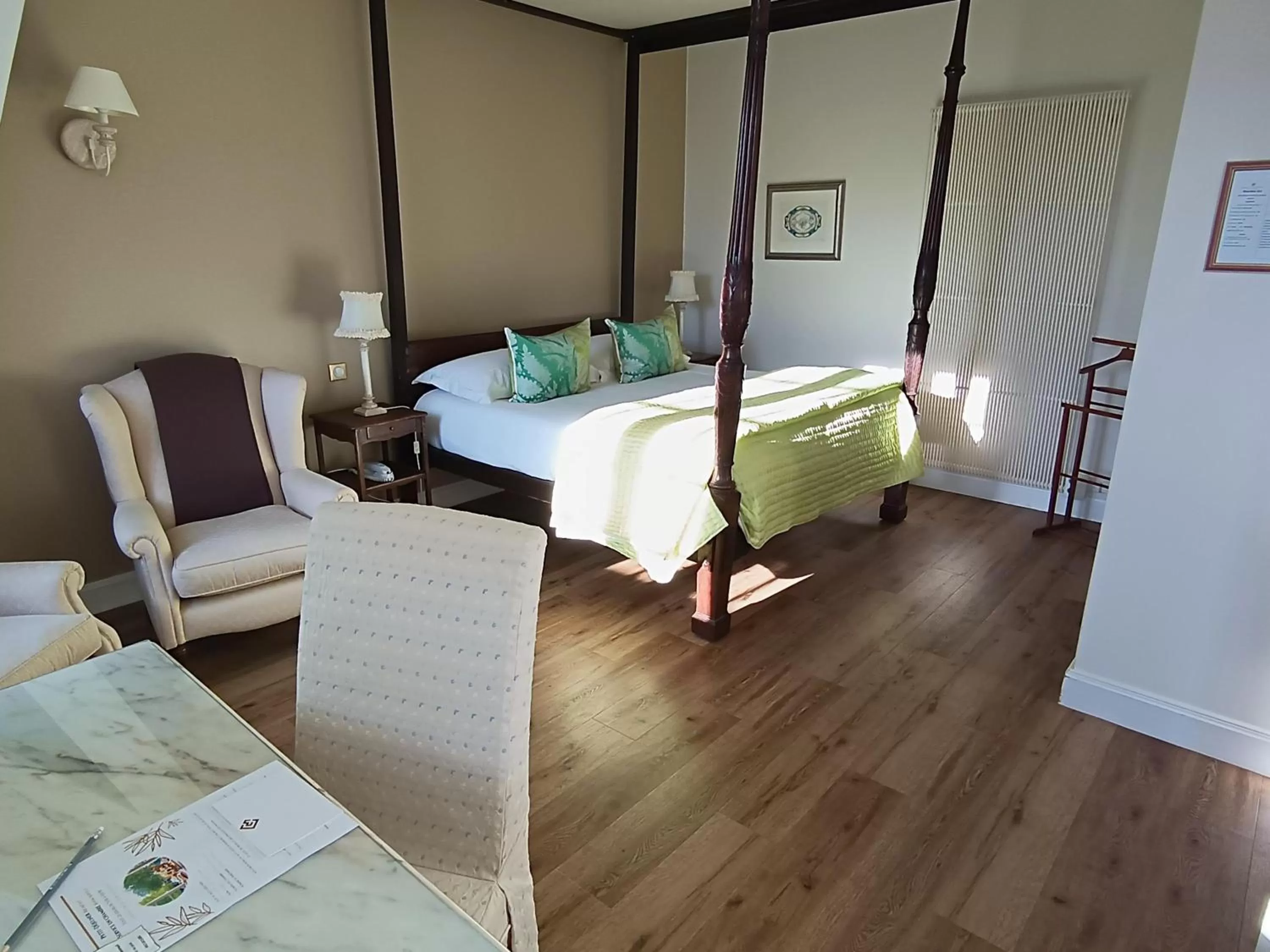 Bedroom, Bed in Chateau De Montreuil