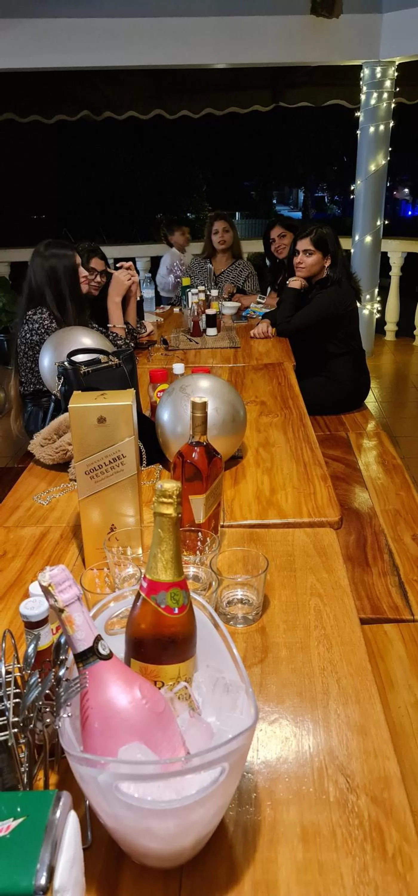 Restaurant/places to eat in Northern Pearl