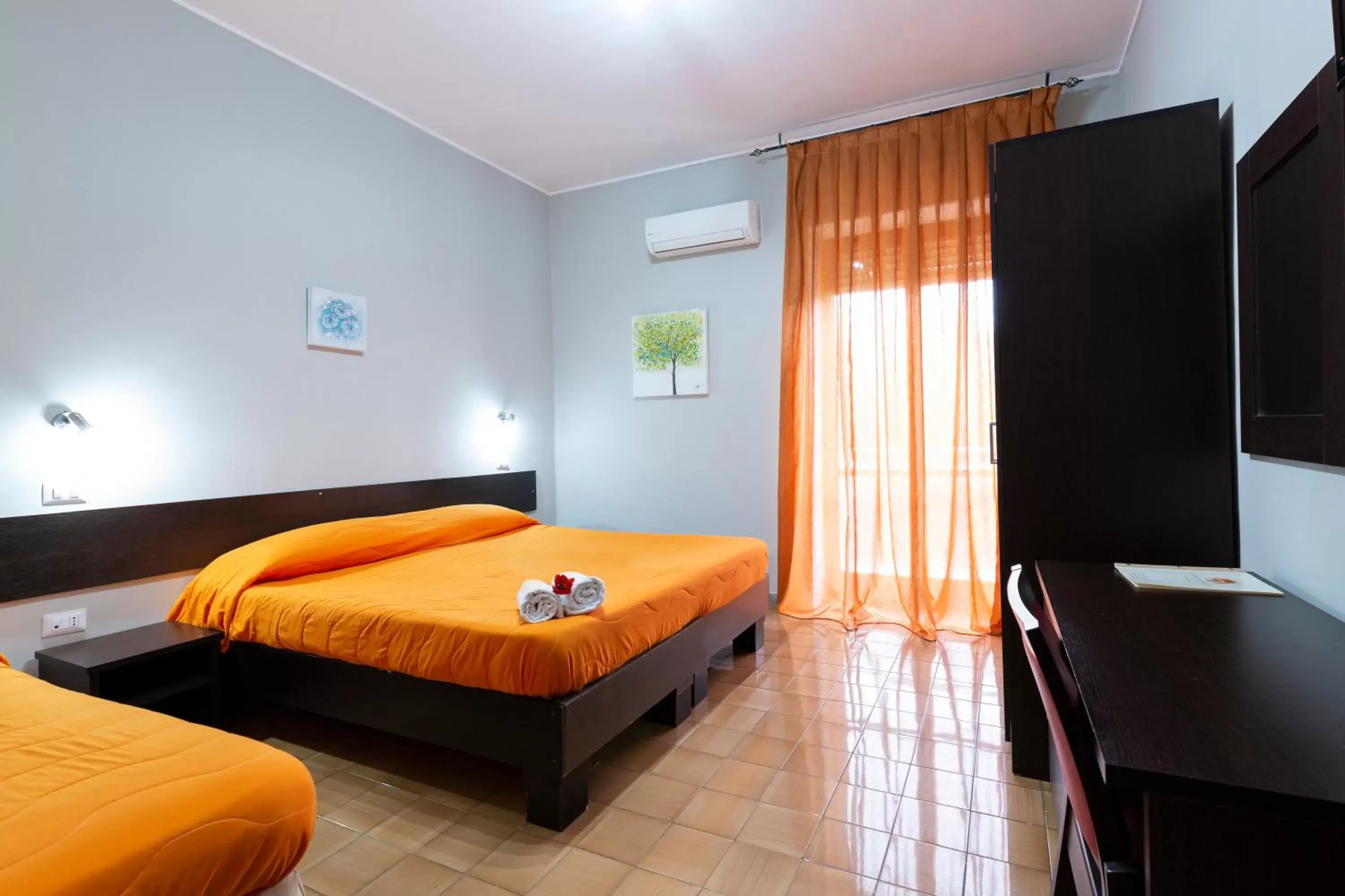 Bedroom, Bed in Hotel del Sole