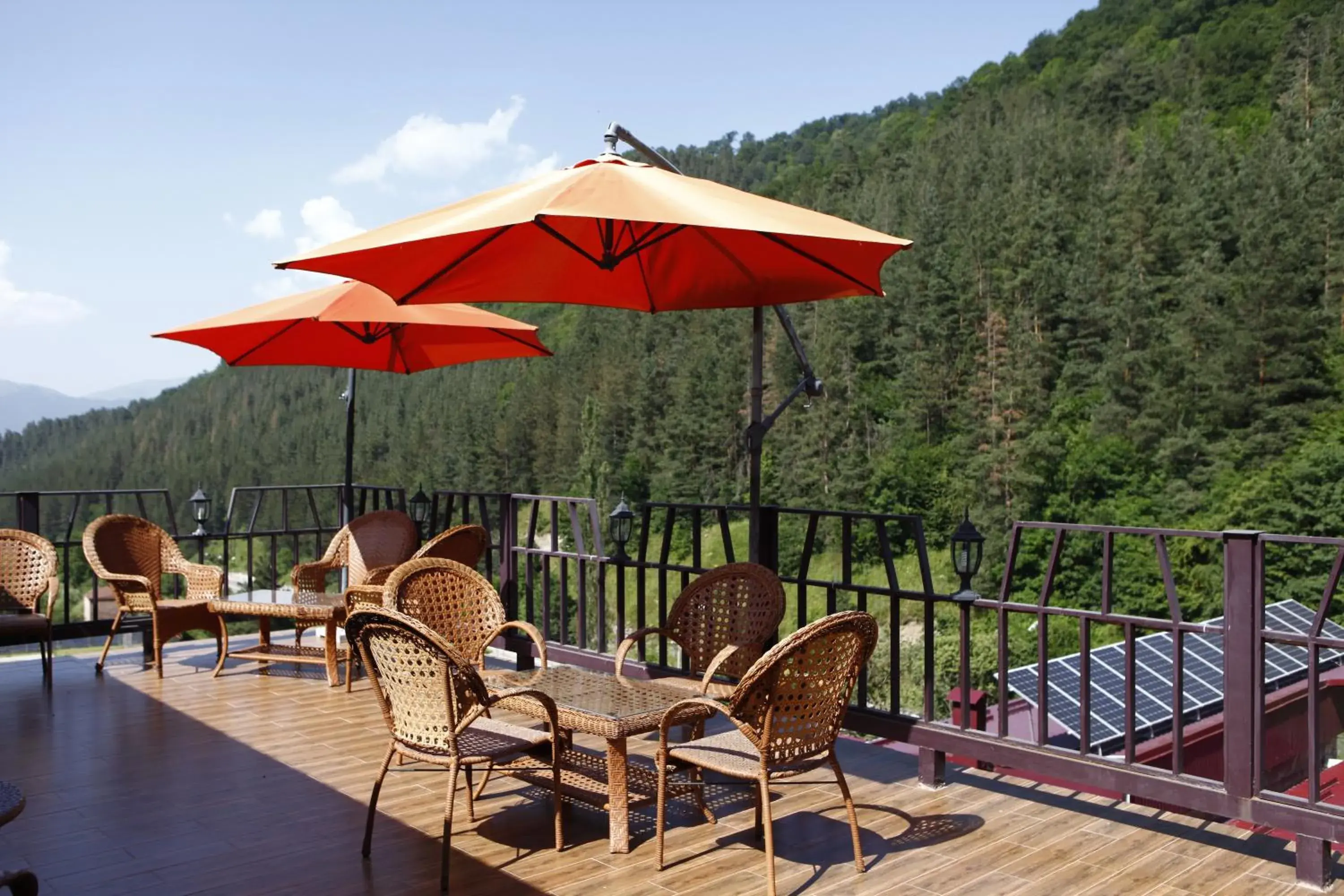 Patio in Best Western Plus Paradise Hotel Dilijan